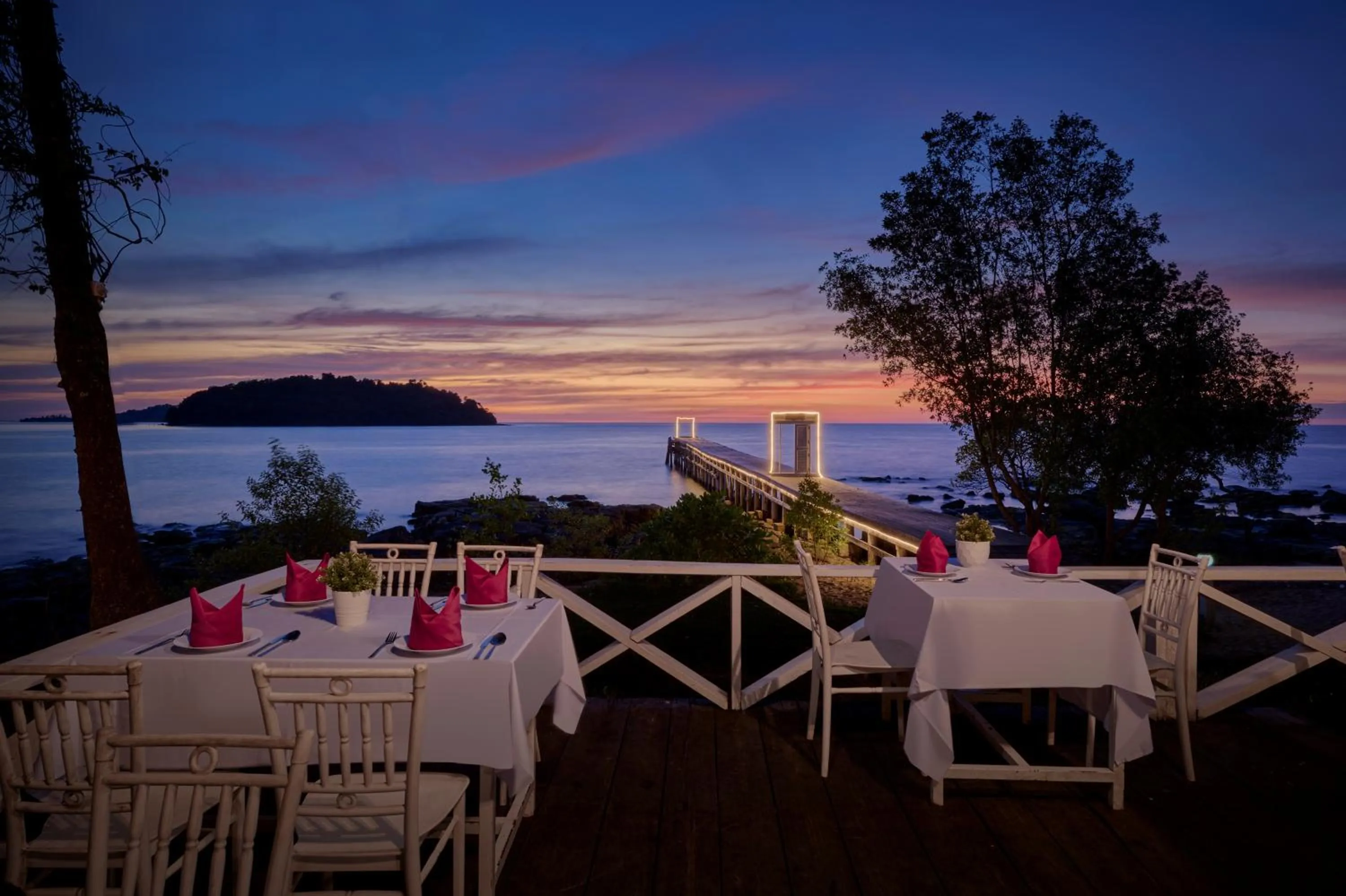 Restaurant/places to eat in Koh Sdach Resort by EHM