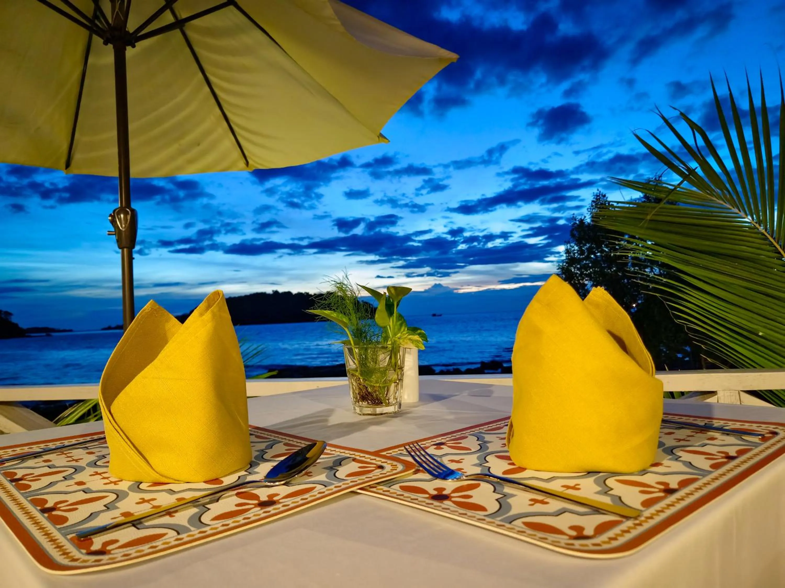 Restaurant/places to eat in Koh Sdach Resort by EHM