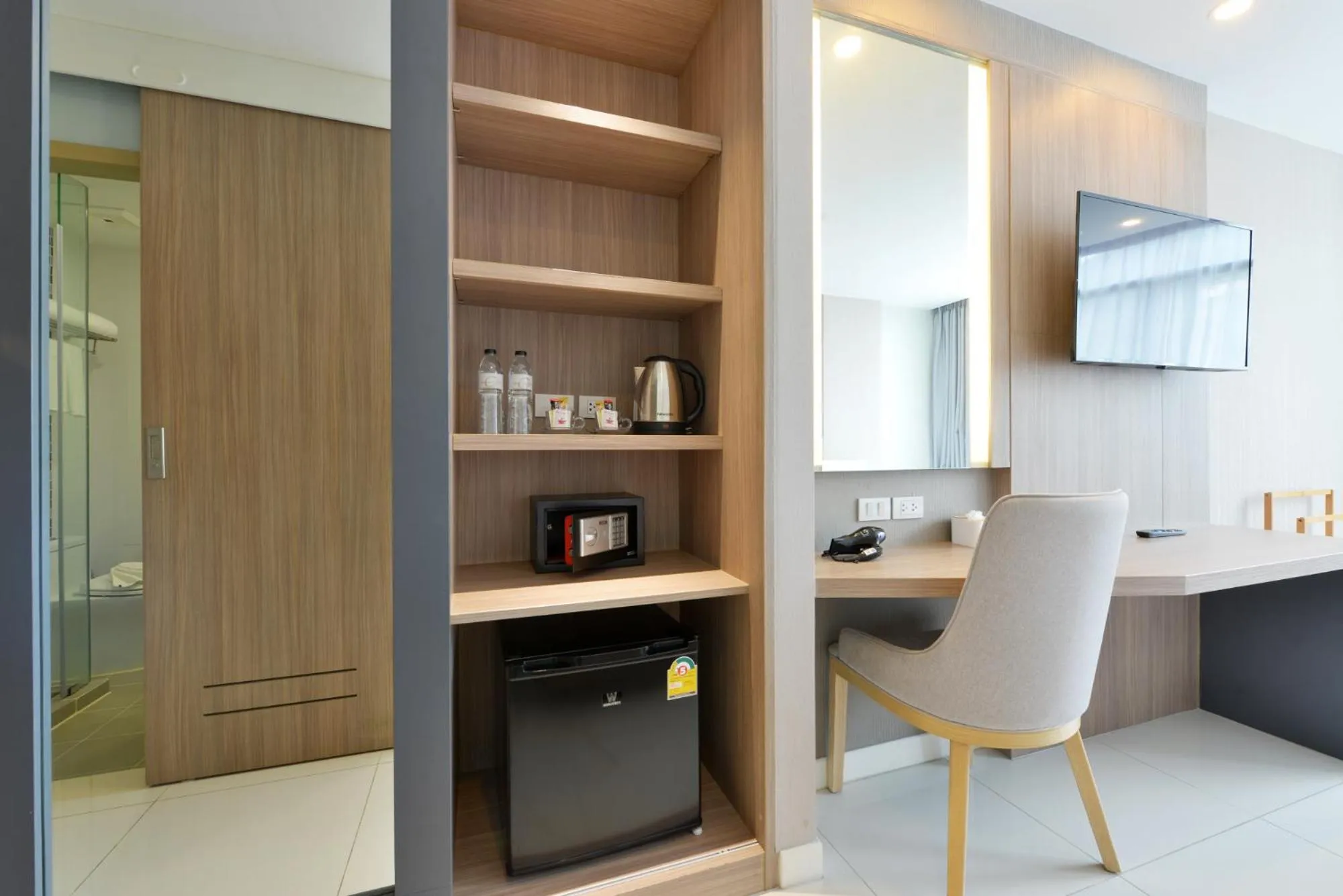 TV and multimedia in Grace Patong Hotel