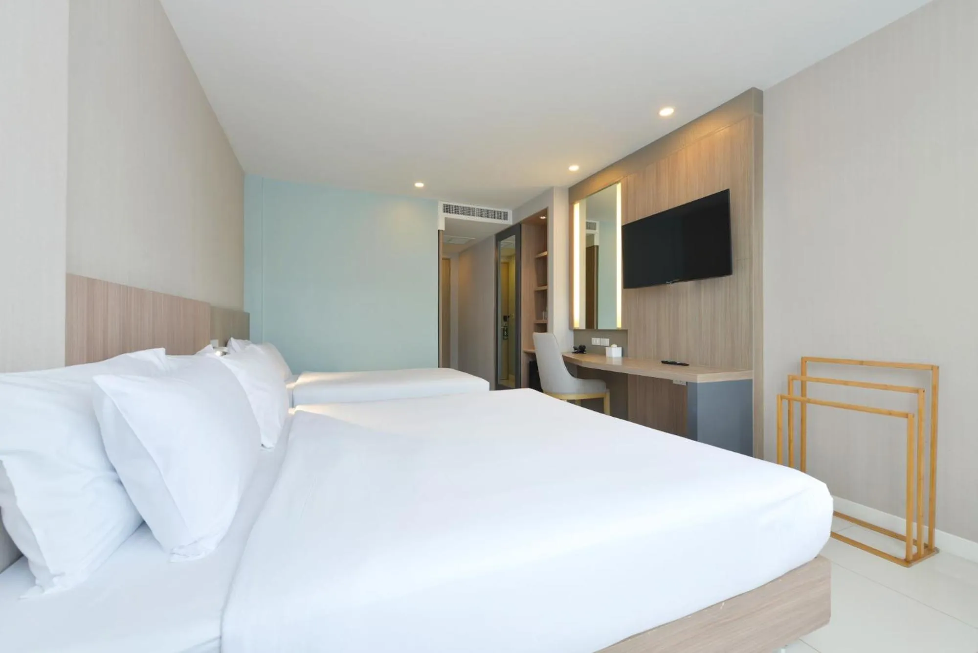 Bed in Grace Patong Hotel