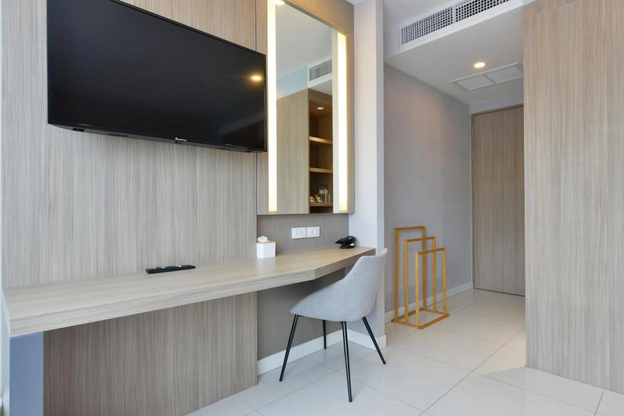 TV and multimedia in Grace Patong Hotel