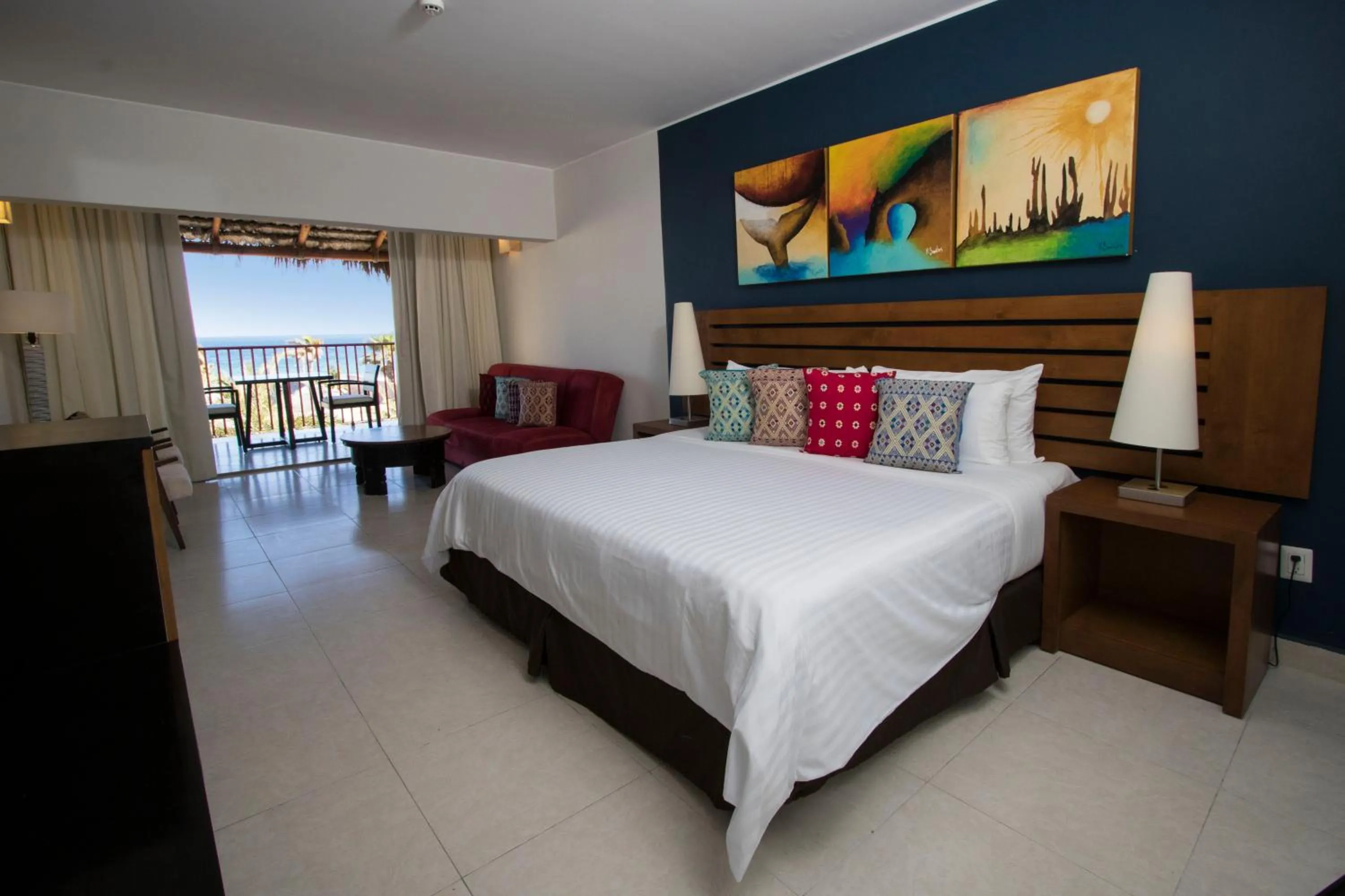 Bed in Grand Decameron Los Cabos, A Trademark All-Inclusive Resort