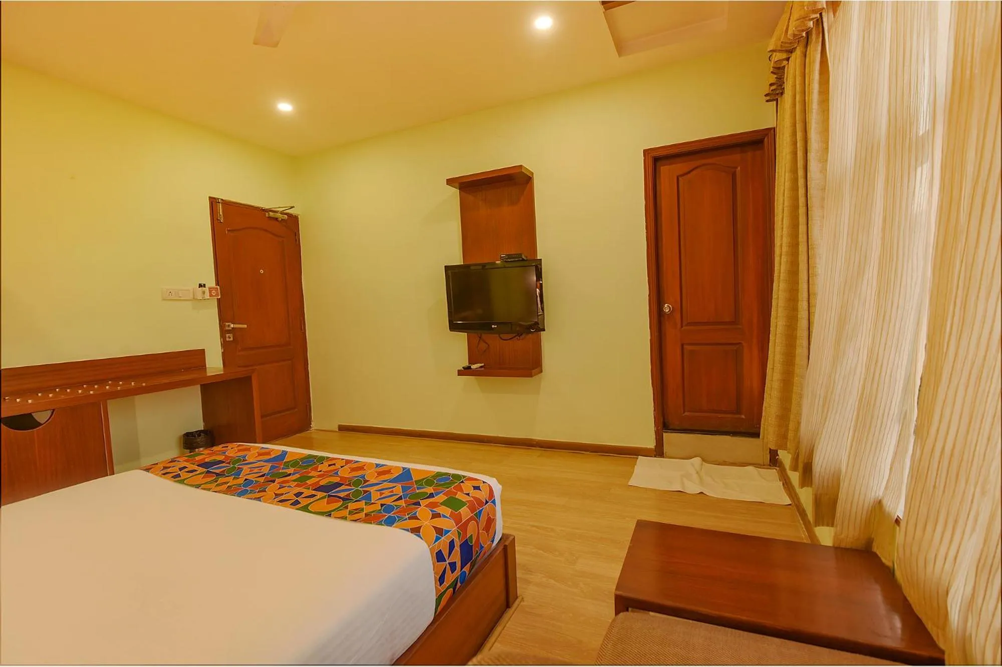 Bedroom, Bed in FabHotel The BTM Palace - BTM Layout