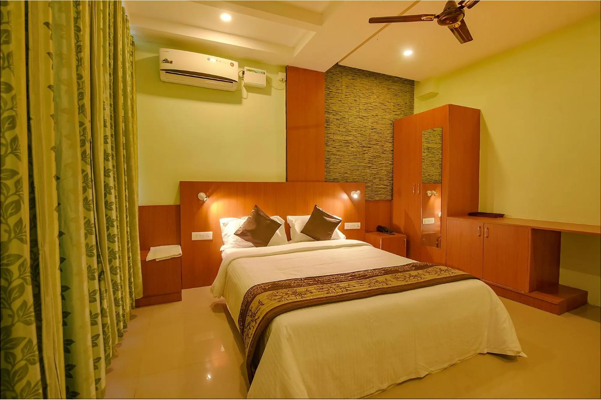 Bed in FabHotel The BTM Palace - BTM Layout