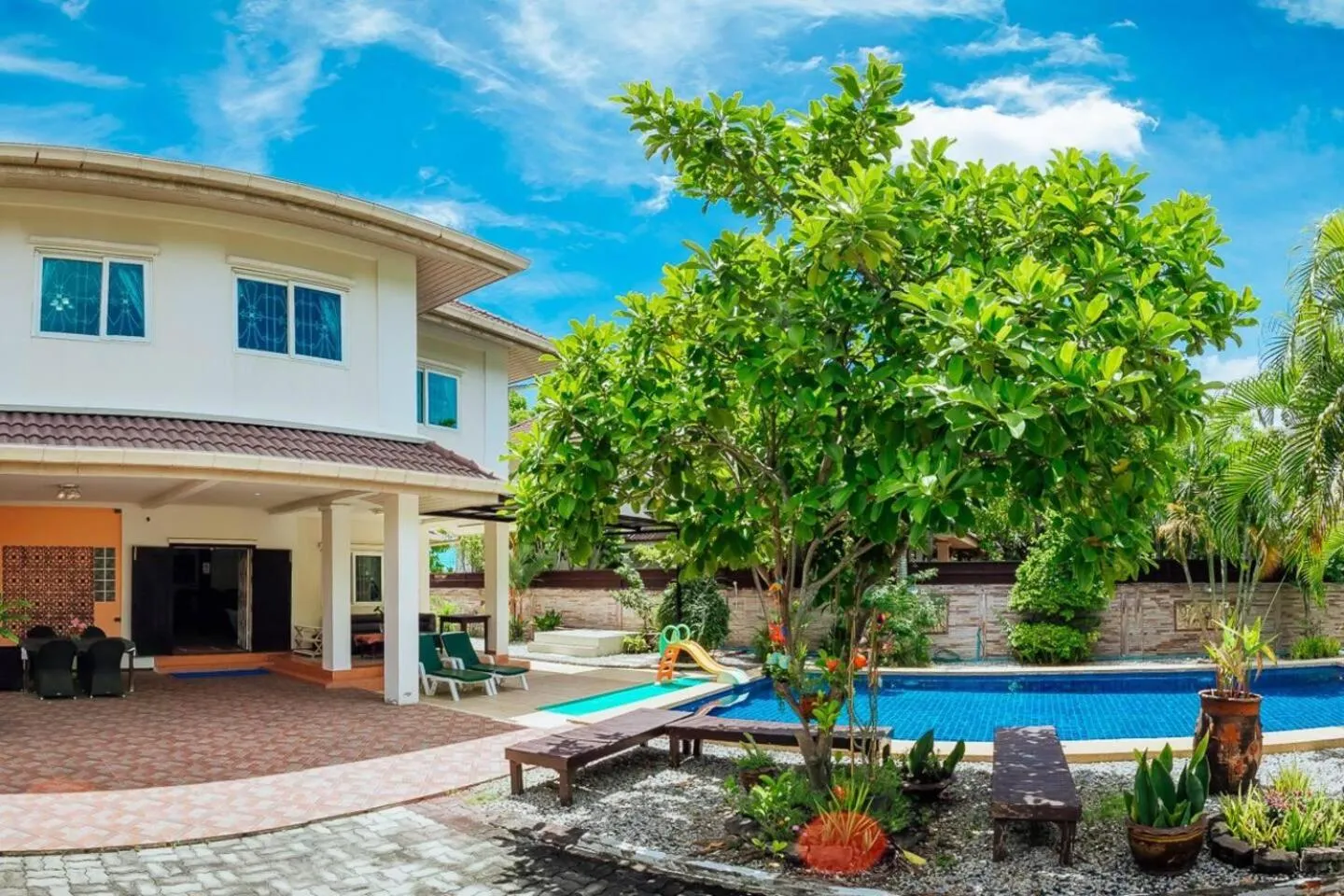 Captivating 3-Bed Villa in Muang Pattaya