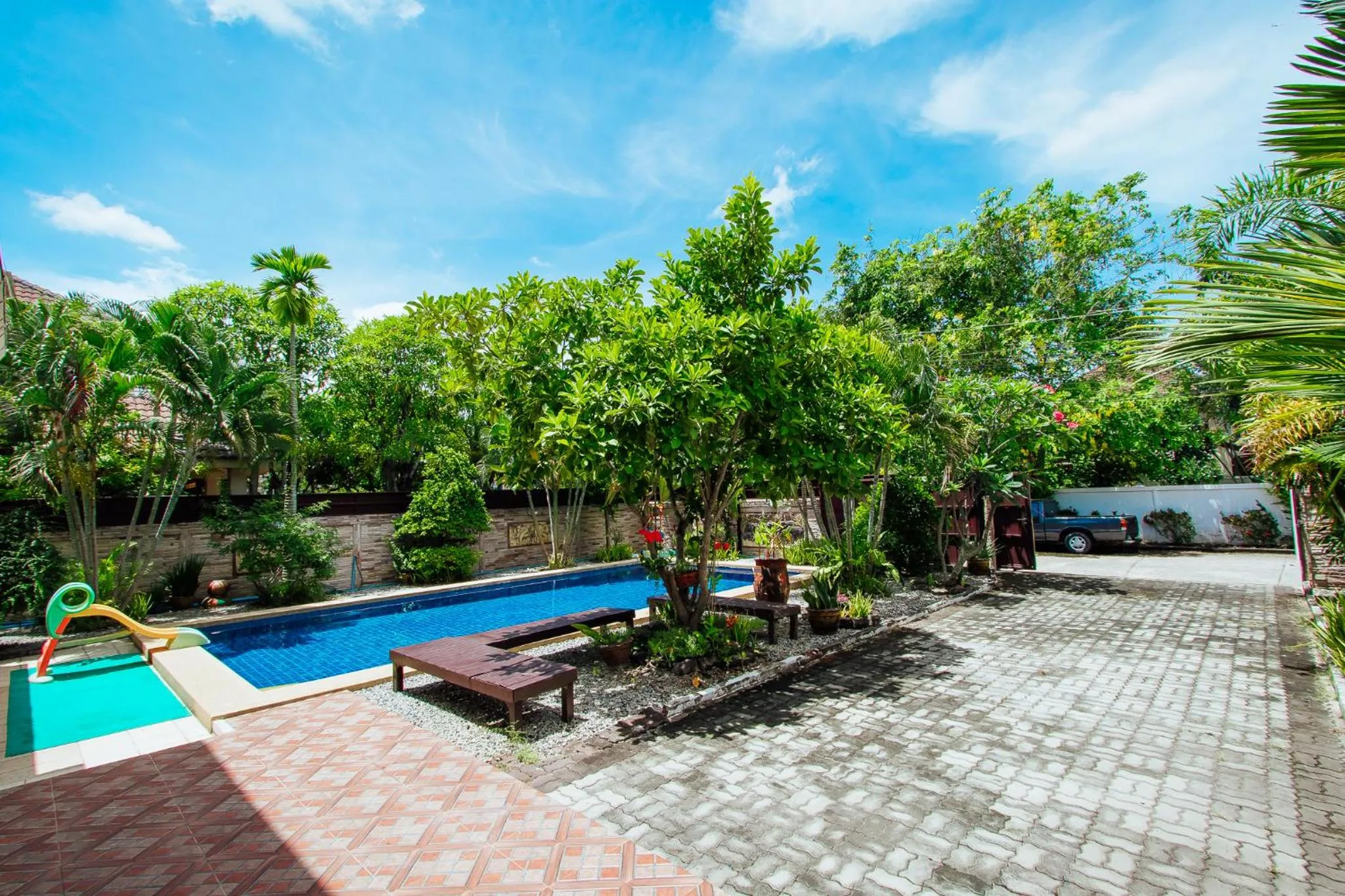 Captivating 3-Bed Villa in Muang Pattaya