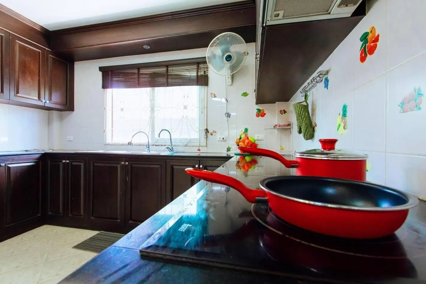 Photo of the whole room in Captivating 3-Bed Villa in Muang Pattaya