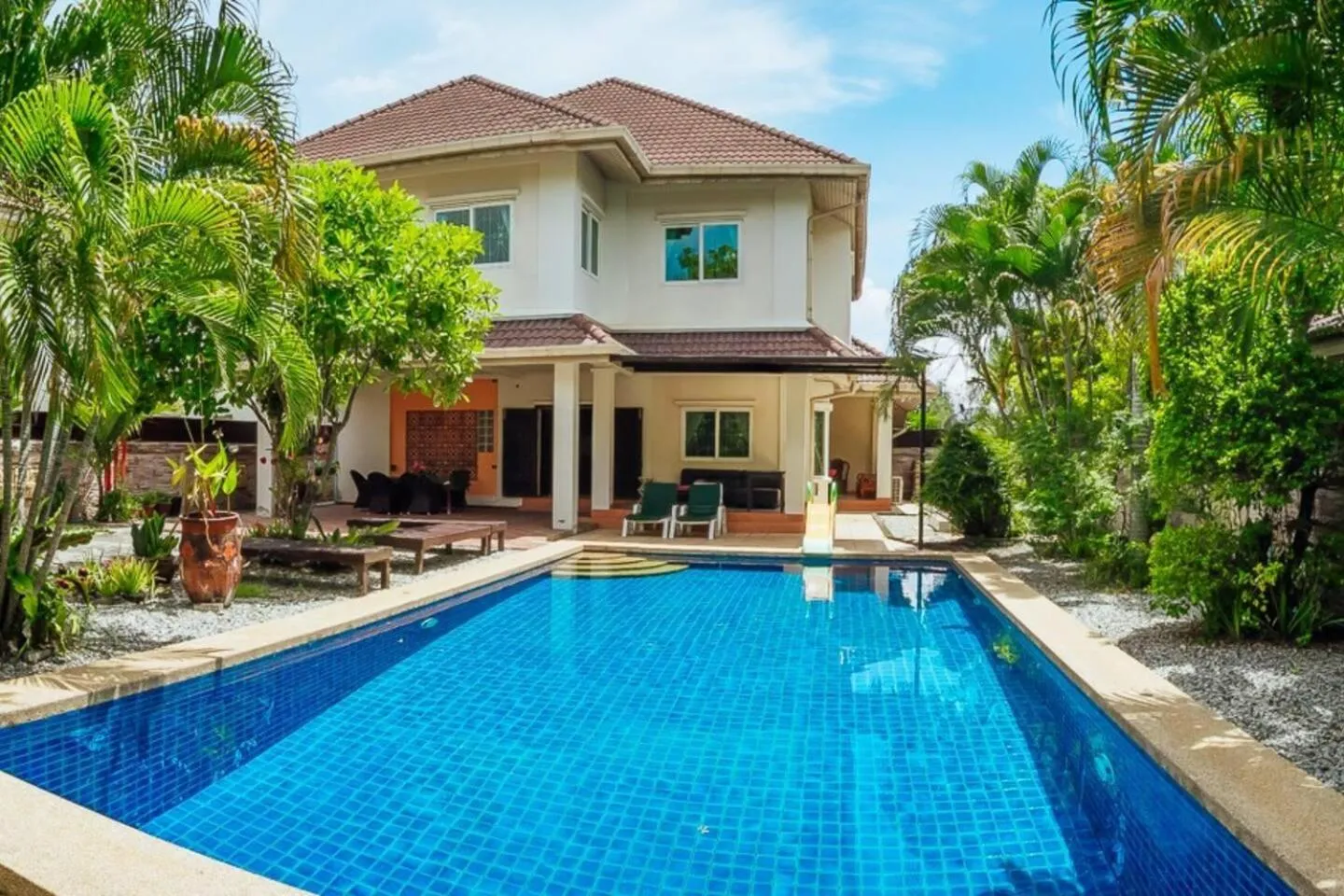 Captivating 3-Bed Villa in Muang Pattaya