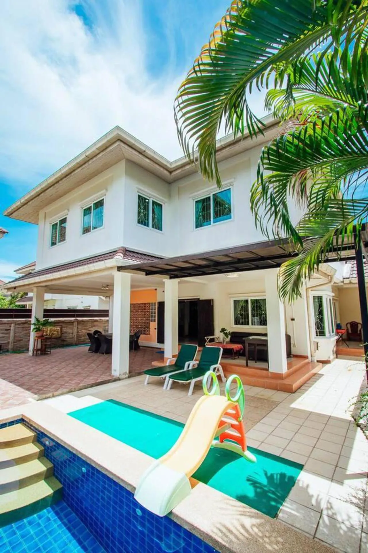 Captivating 3-Bed Villa in Muang Pattaya