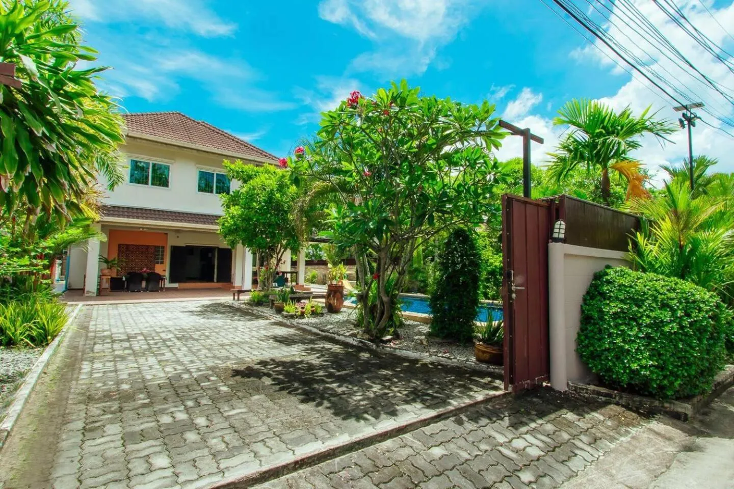 Captivating 3-Bed Villa in Muang Pattaya