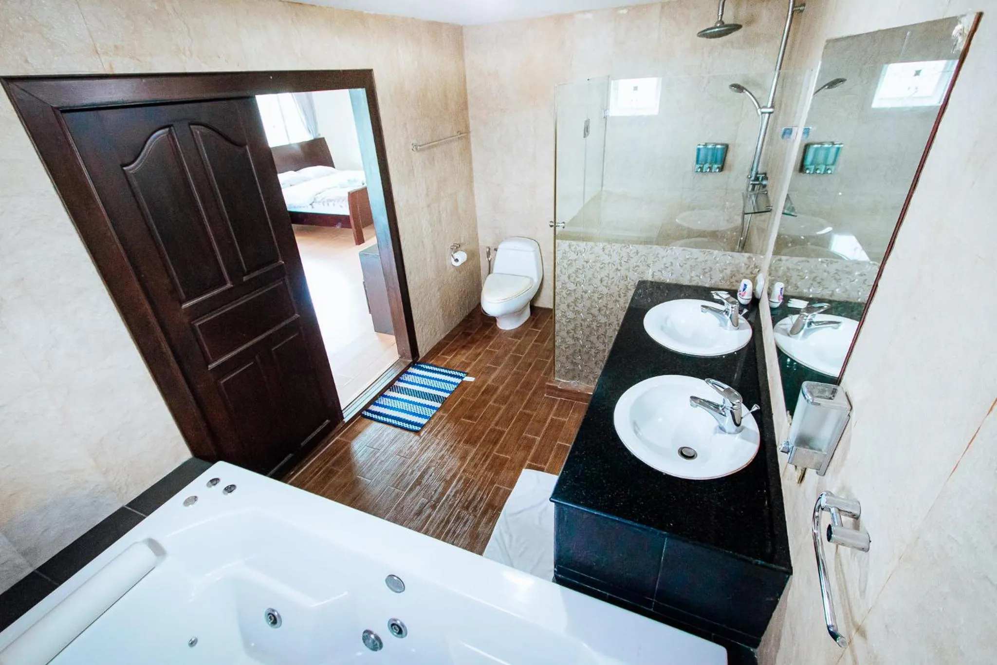 Captivating 3-Bed Villa in Muang Pattaya