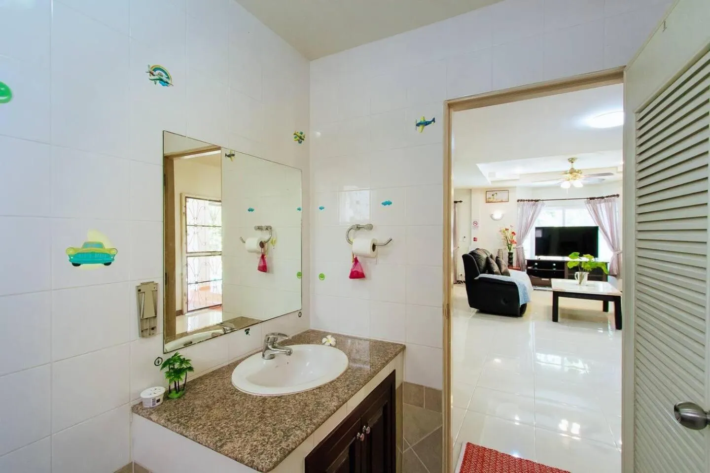 Captivating 3-Bed Villa in Muang Pattaya