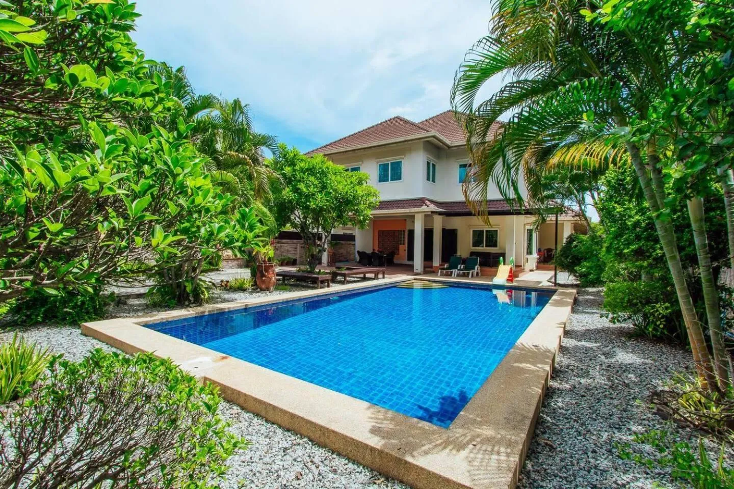 Captivating 3-Bed Villa in Muang Pattaya