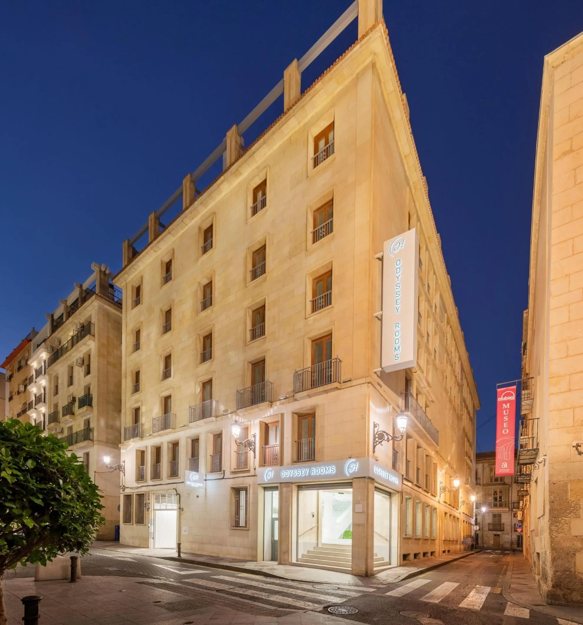 Property building in Odyssey Rooms Alicante