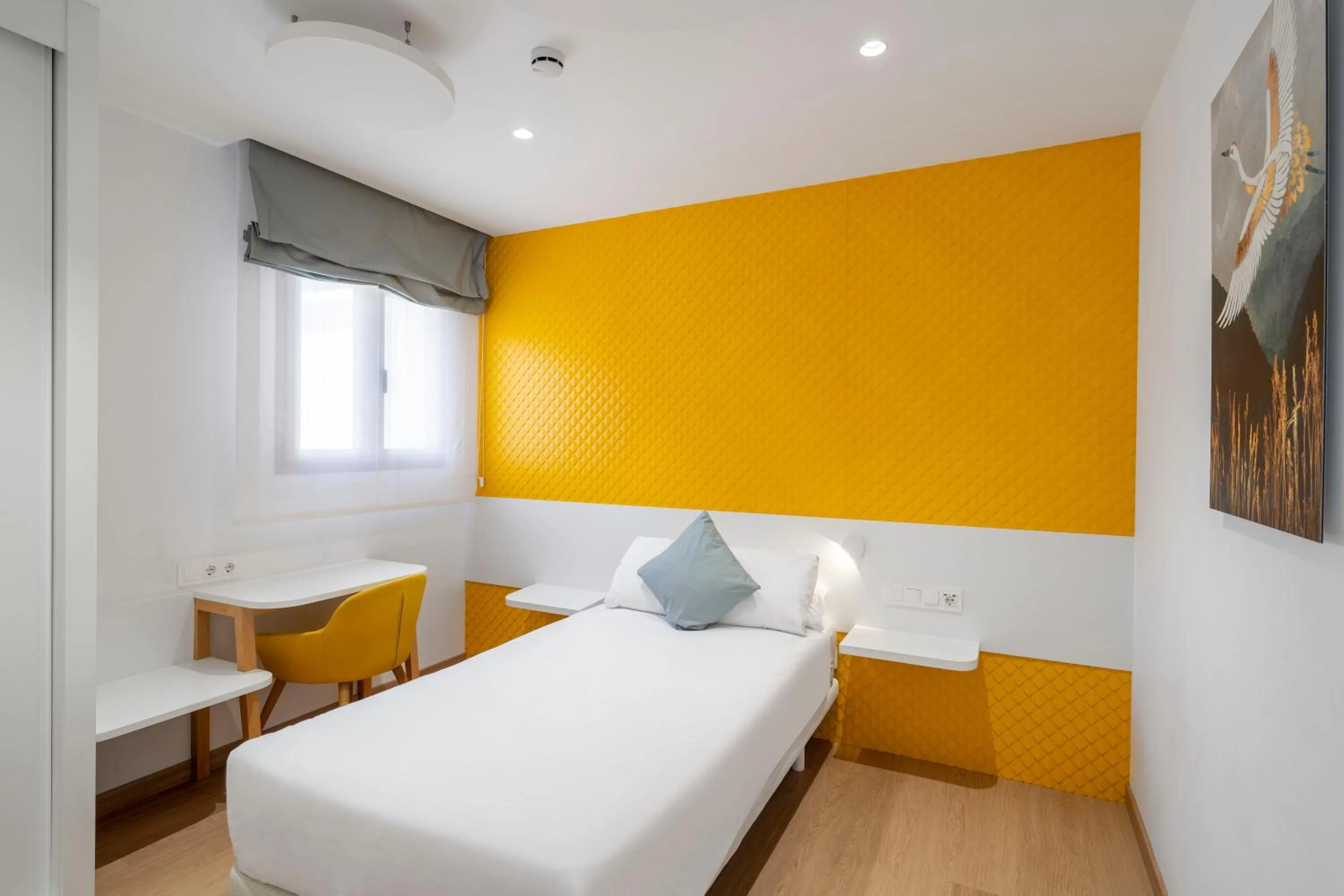 Bedroom, Bed in Odyssey Rooms Alicante