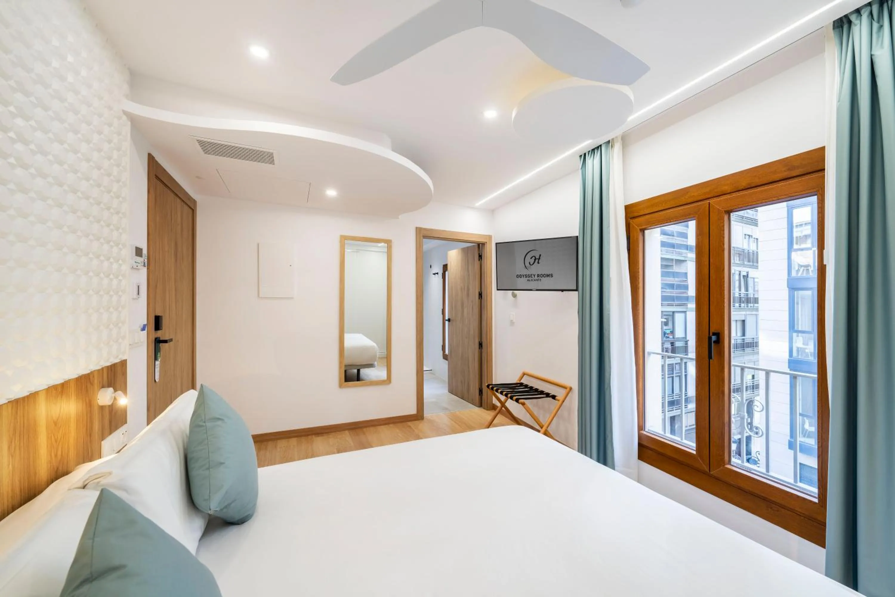 Bedroom, Bed in Odyssey Rooms Alicante