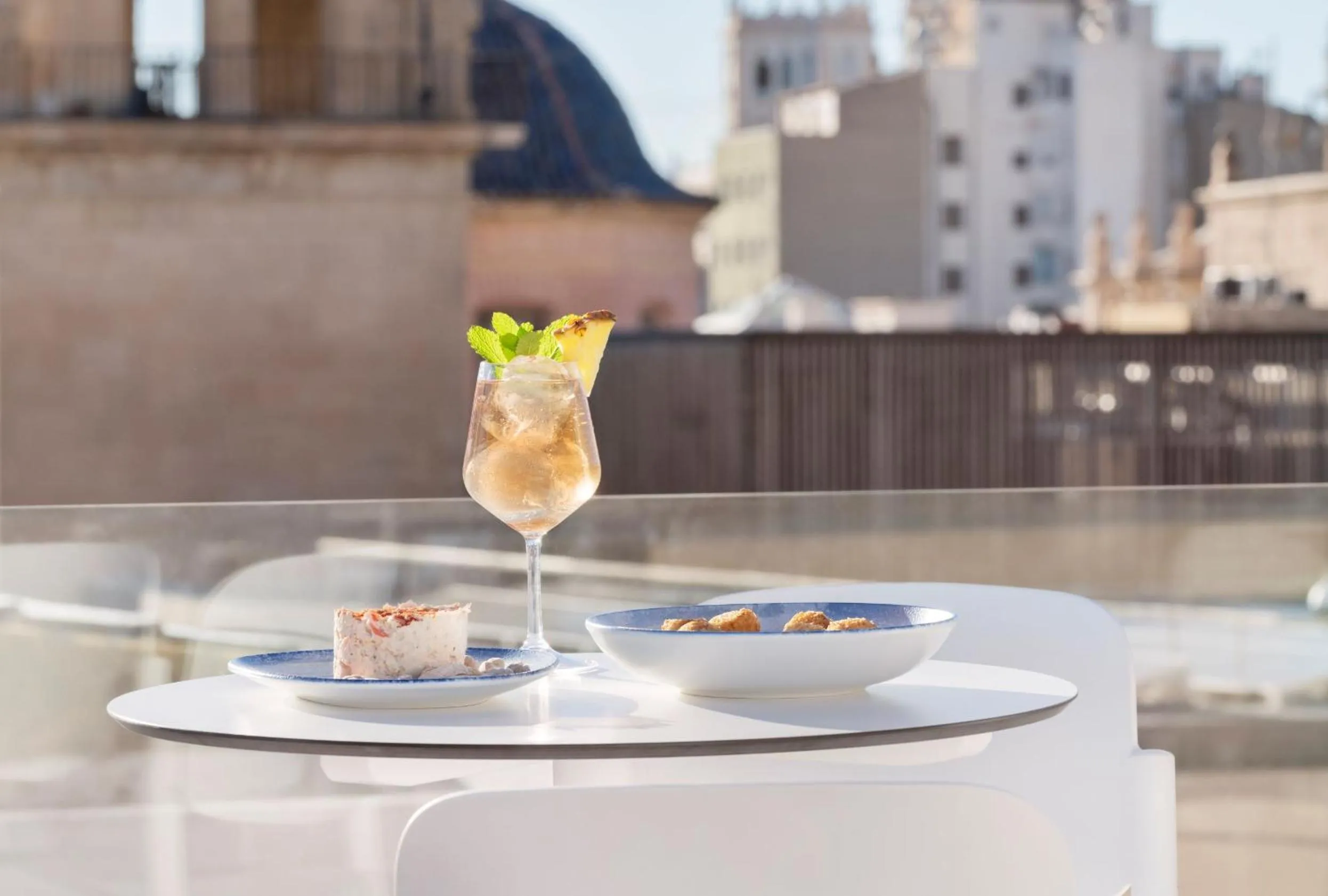 Lounge or bar in Odyssey Rooms Alicante