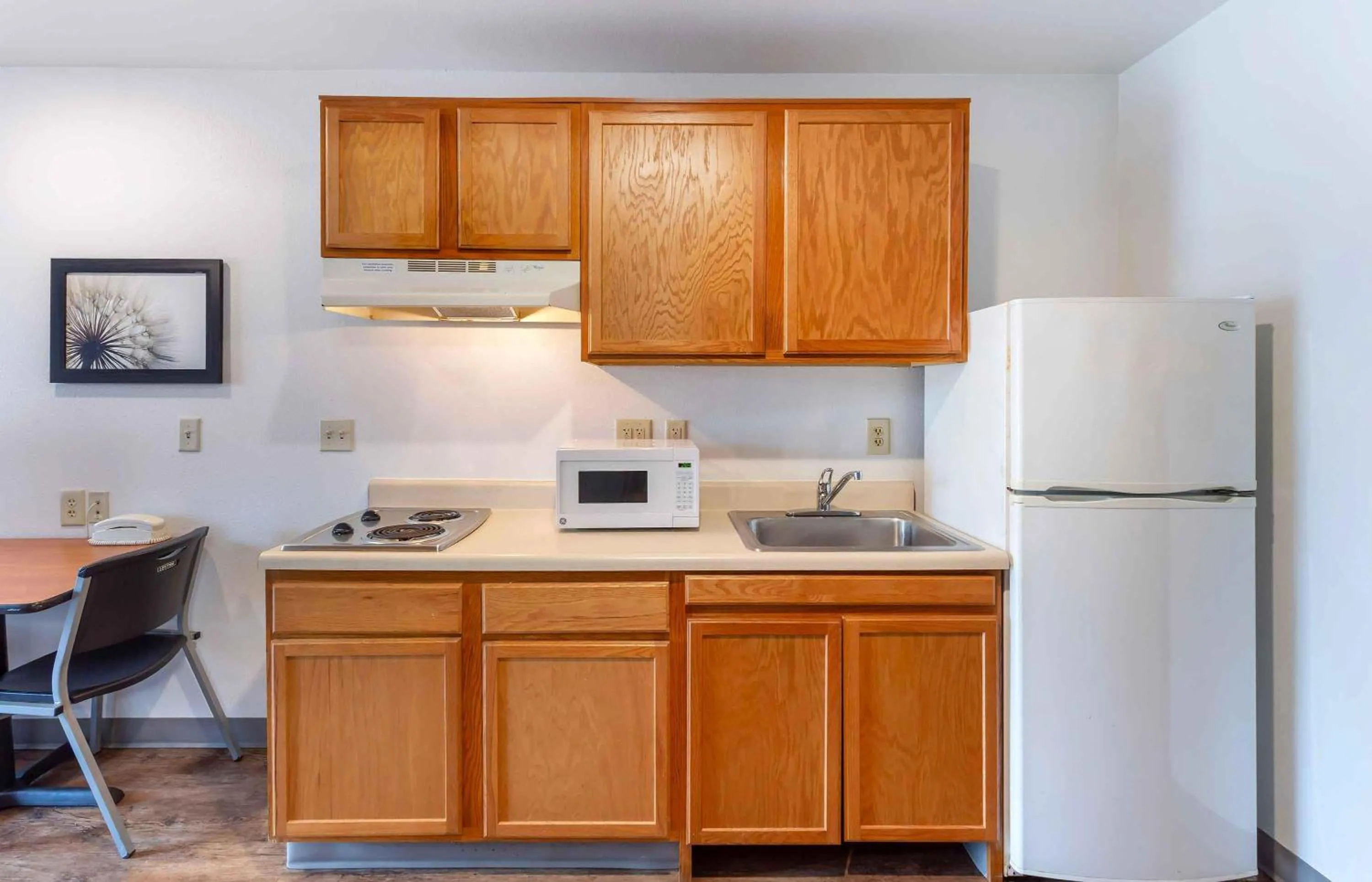 Kitchen or kitchenette in Extended Stay America Select Suites - Fayetteville