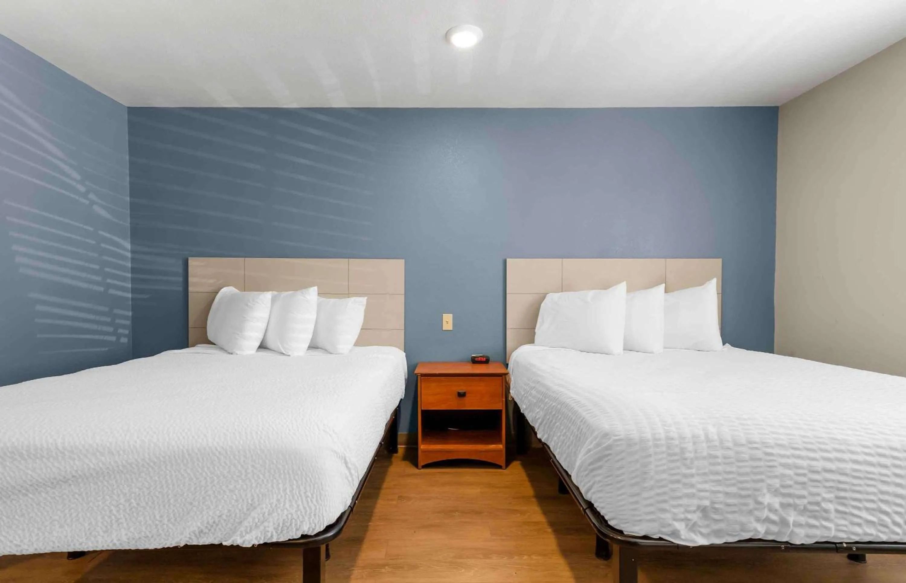 Bedroom, Bed in Extended Stay America Select Suites - Fayetteville - I-49