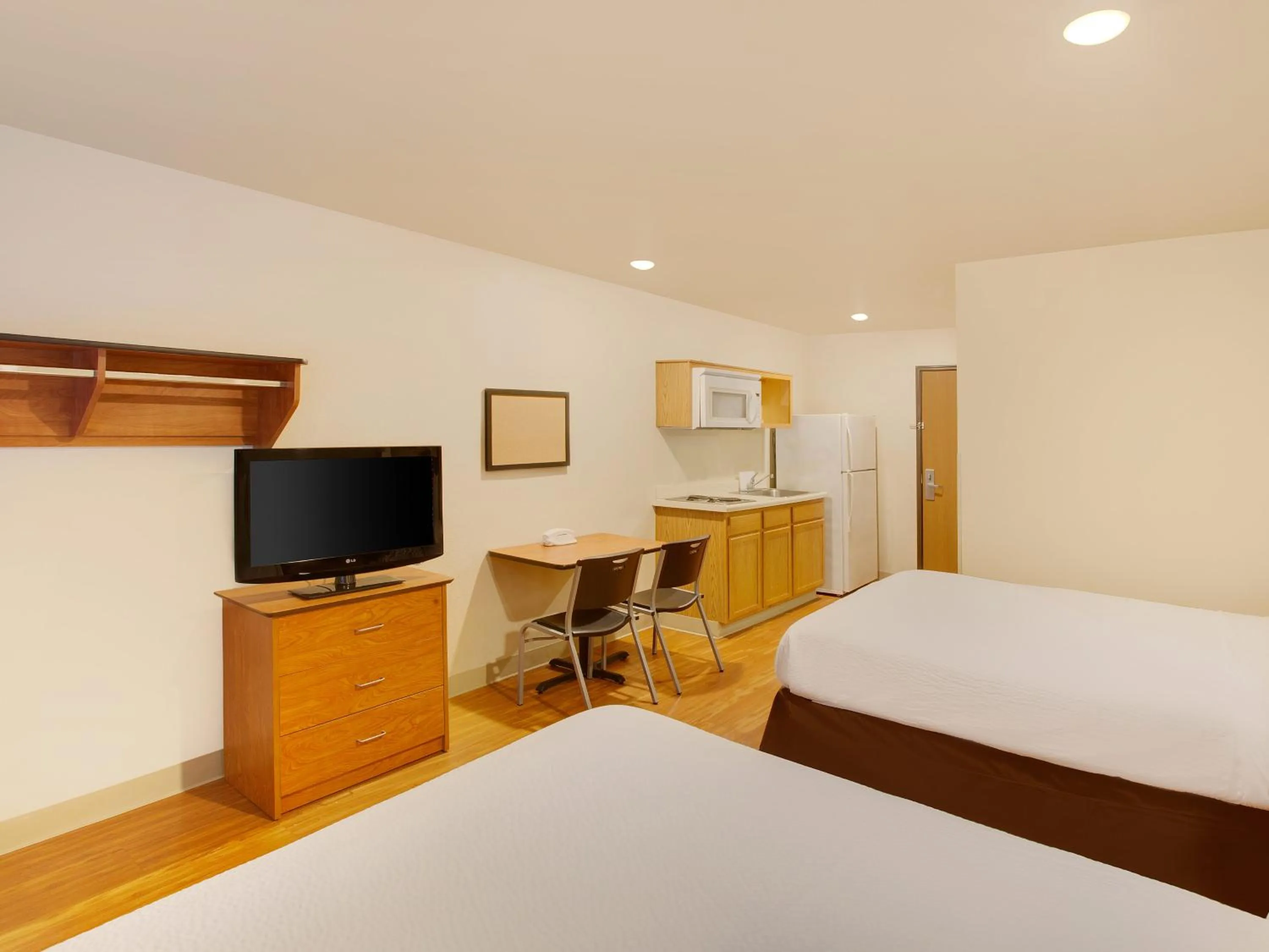 Bed in Extended Stay America Select Suites - Shreveport - Airport