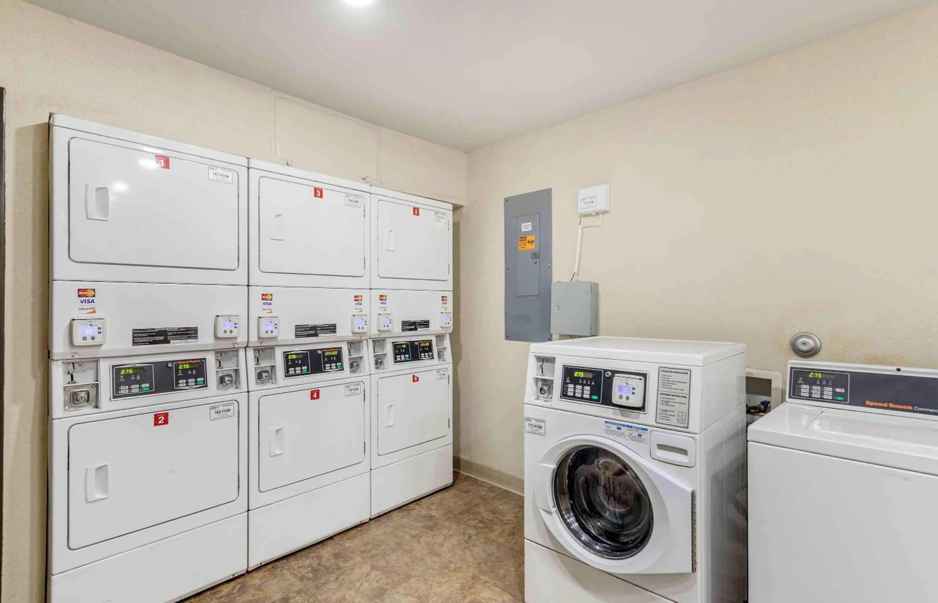 Property building in Extended Stay America Select Suites - Tuscaloosa