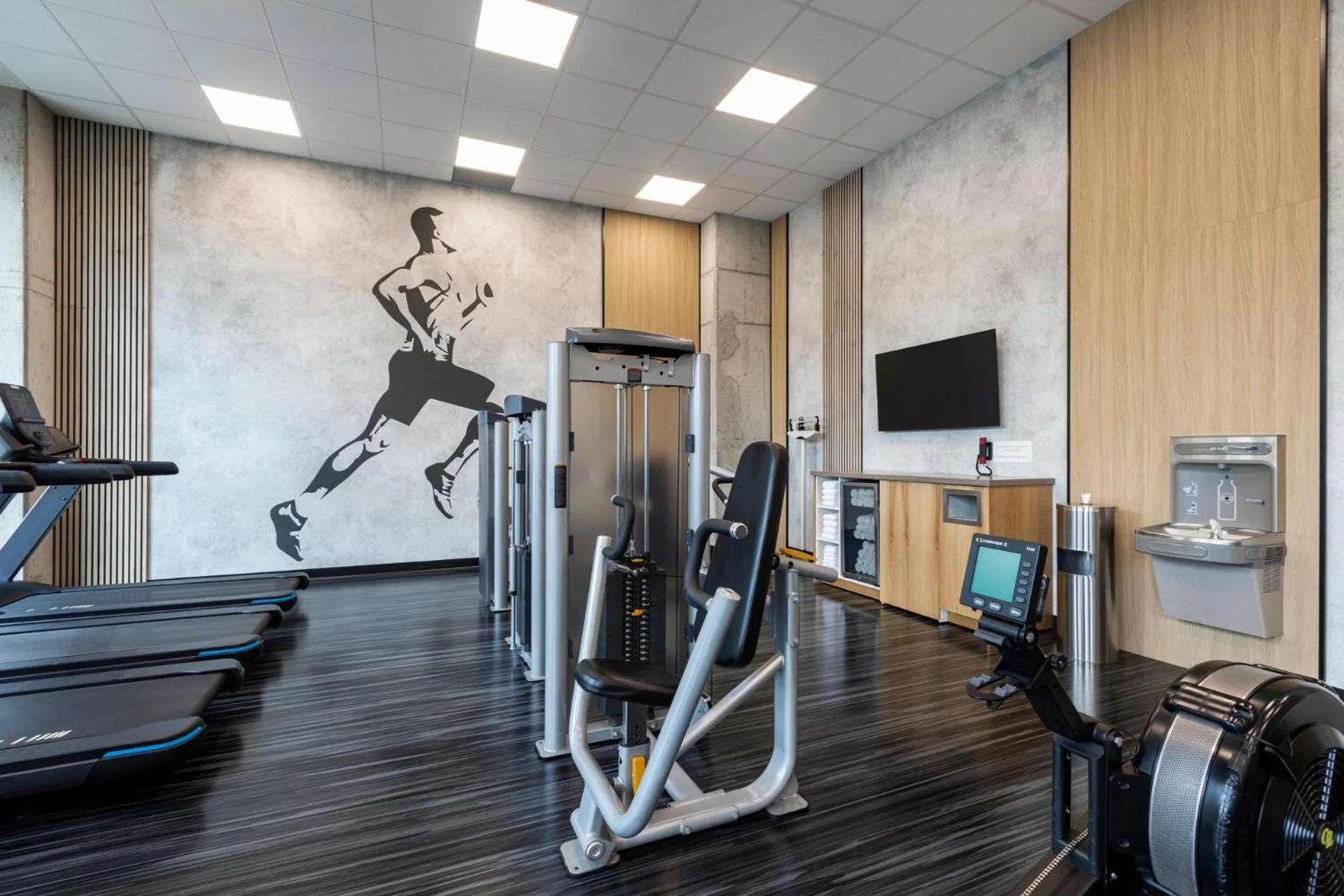 Fitness centre/facilities in Hyatt Centric Montreal