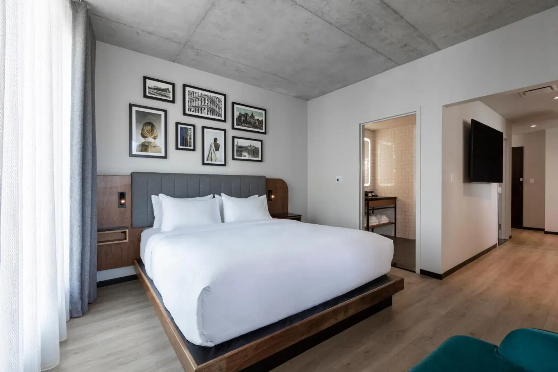 King Suite in Hyatt Centric Montreal King Suite in Hyatt Centric Montreal