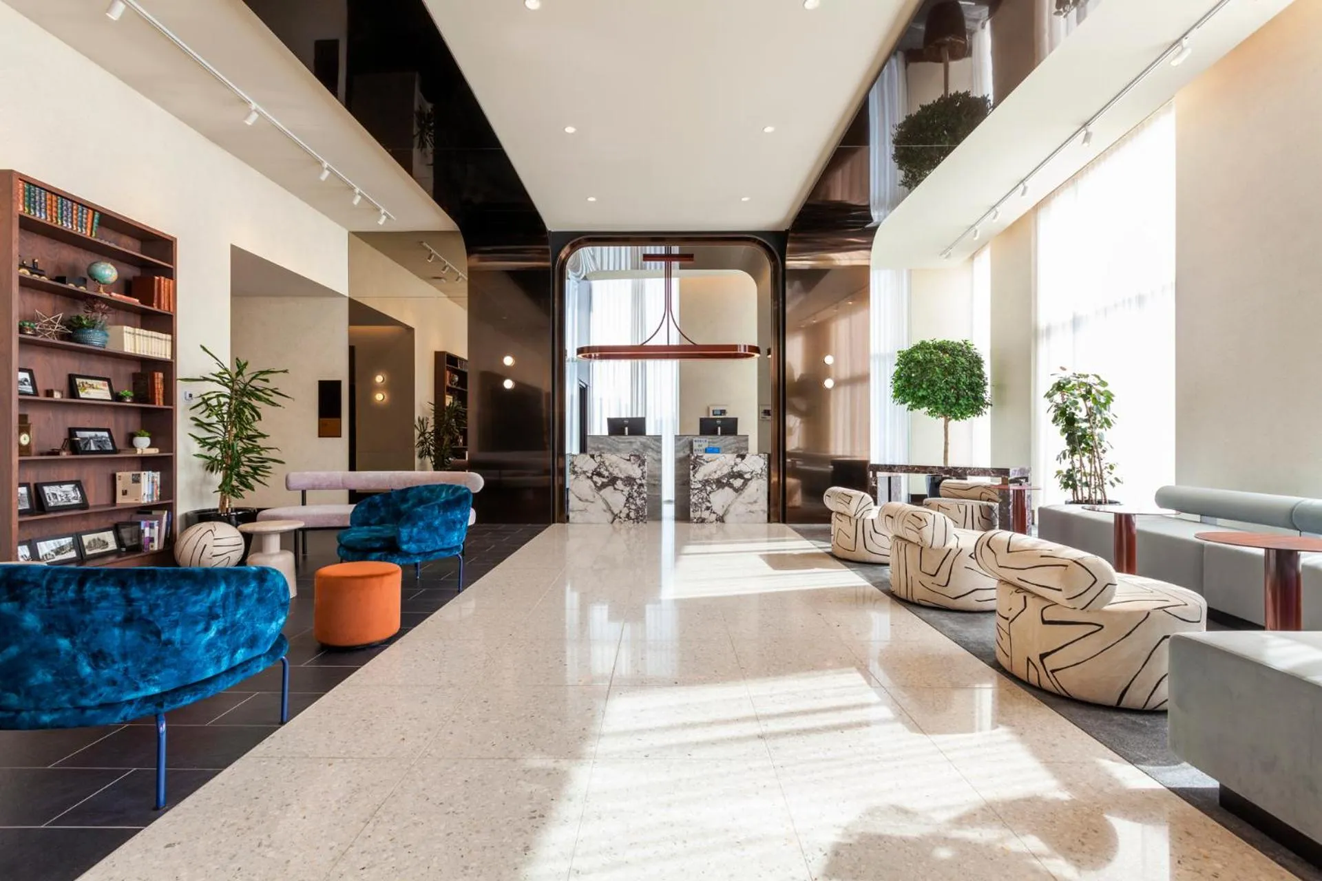 Lobby or reception in Hyatt Centric Montreal