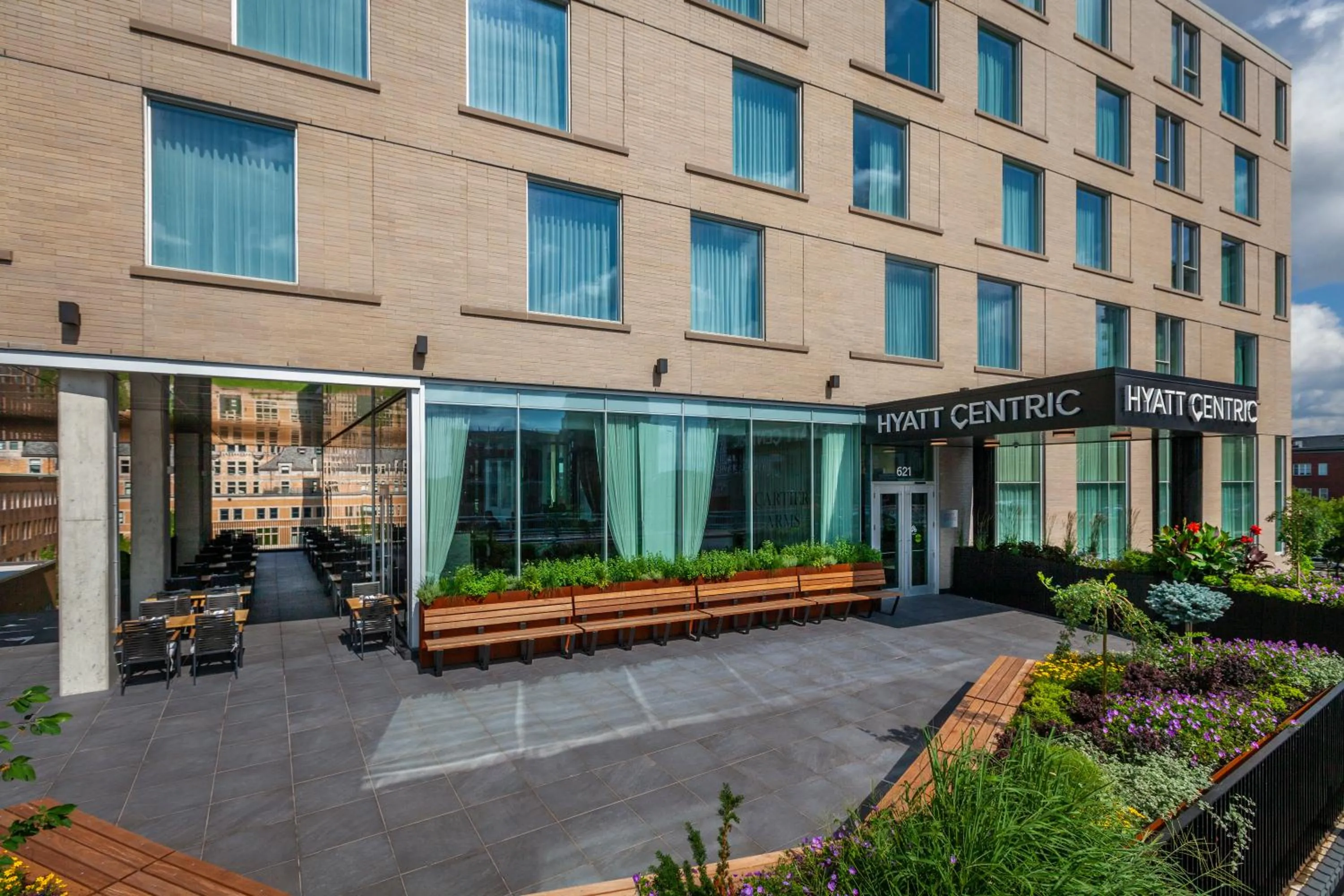 Property building in Hyatt Centric Montreal