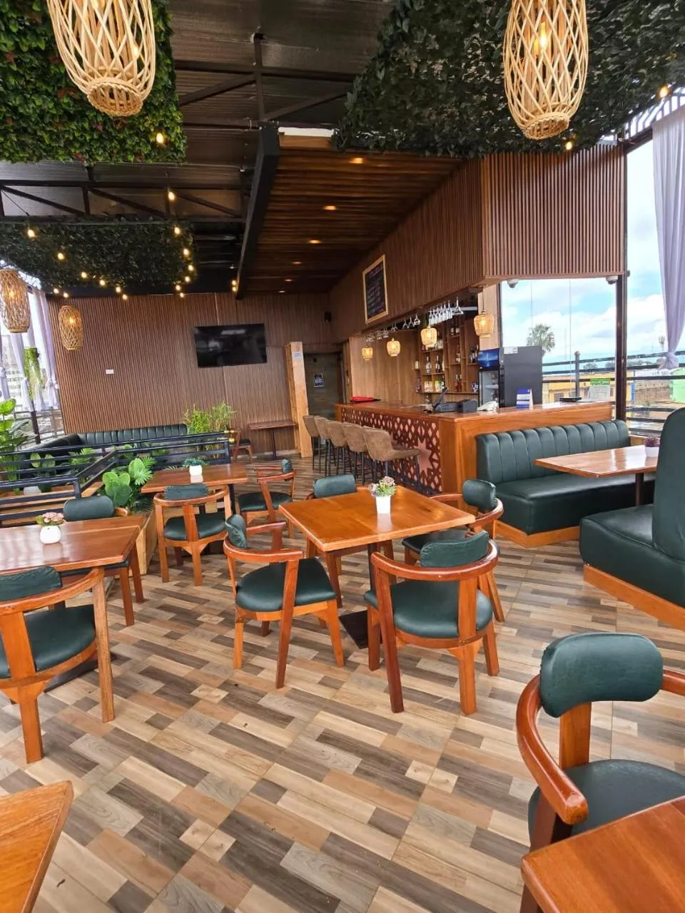 Lounge or bar in LA BEILA HOTEL MERU