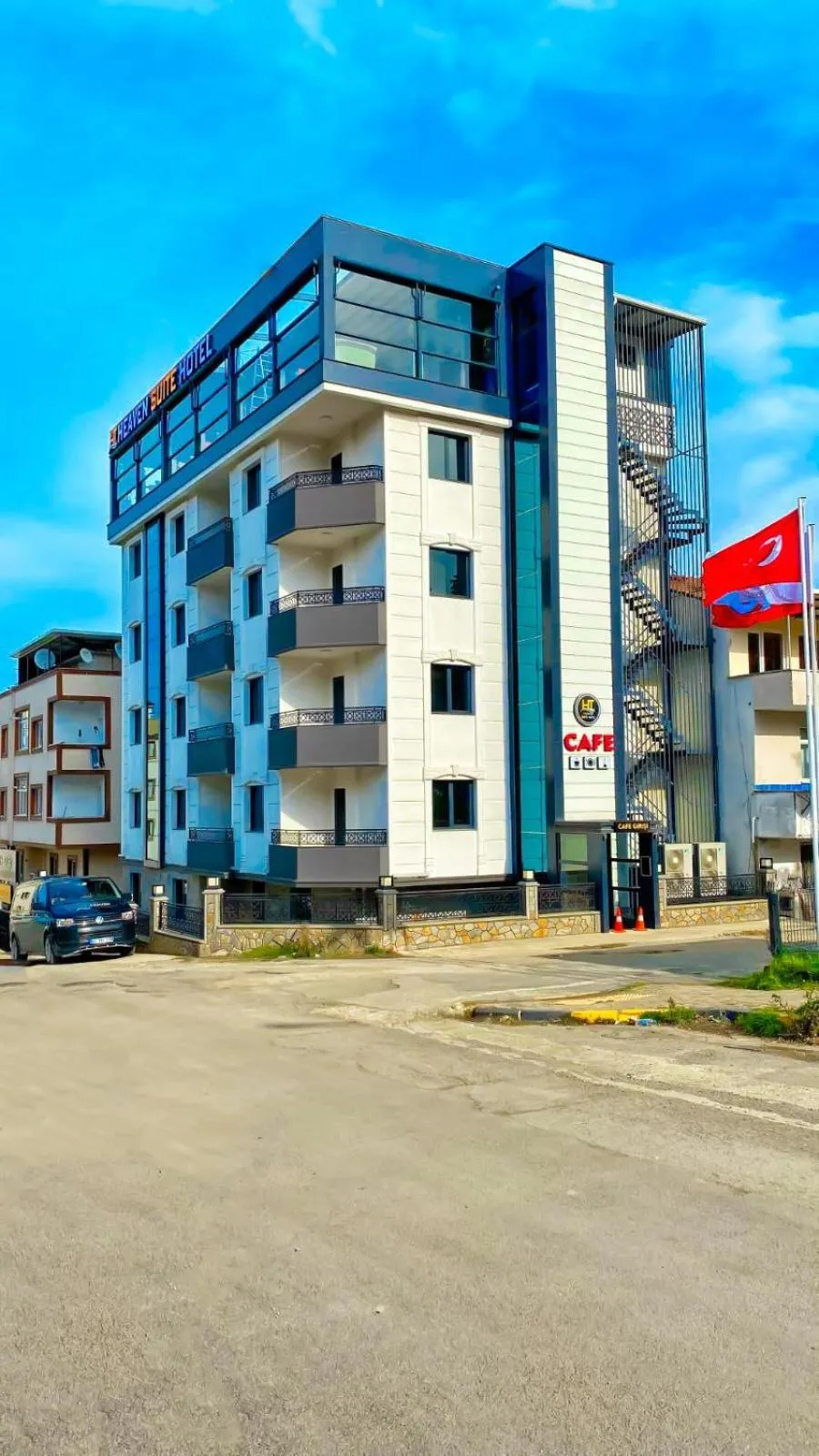 Property building in Heaven Suite Hotel