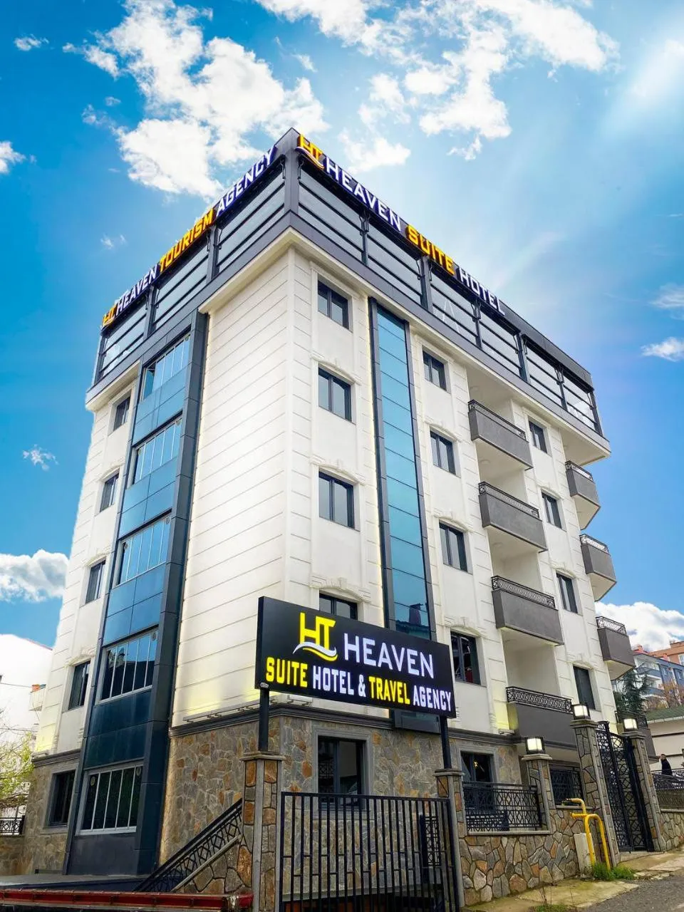 Property building in Heaven Suite Hotel