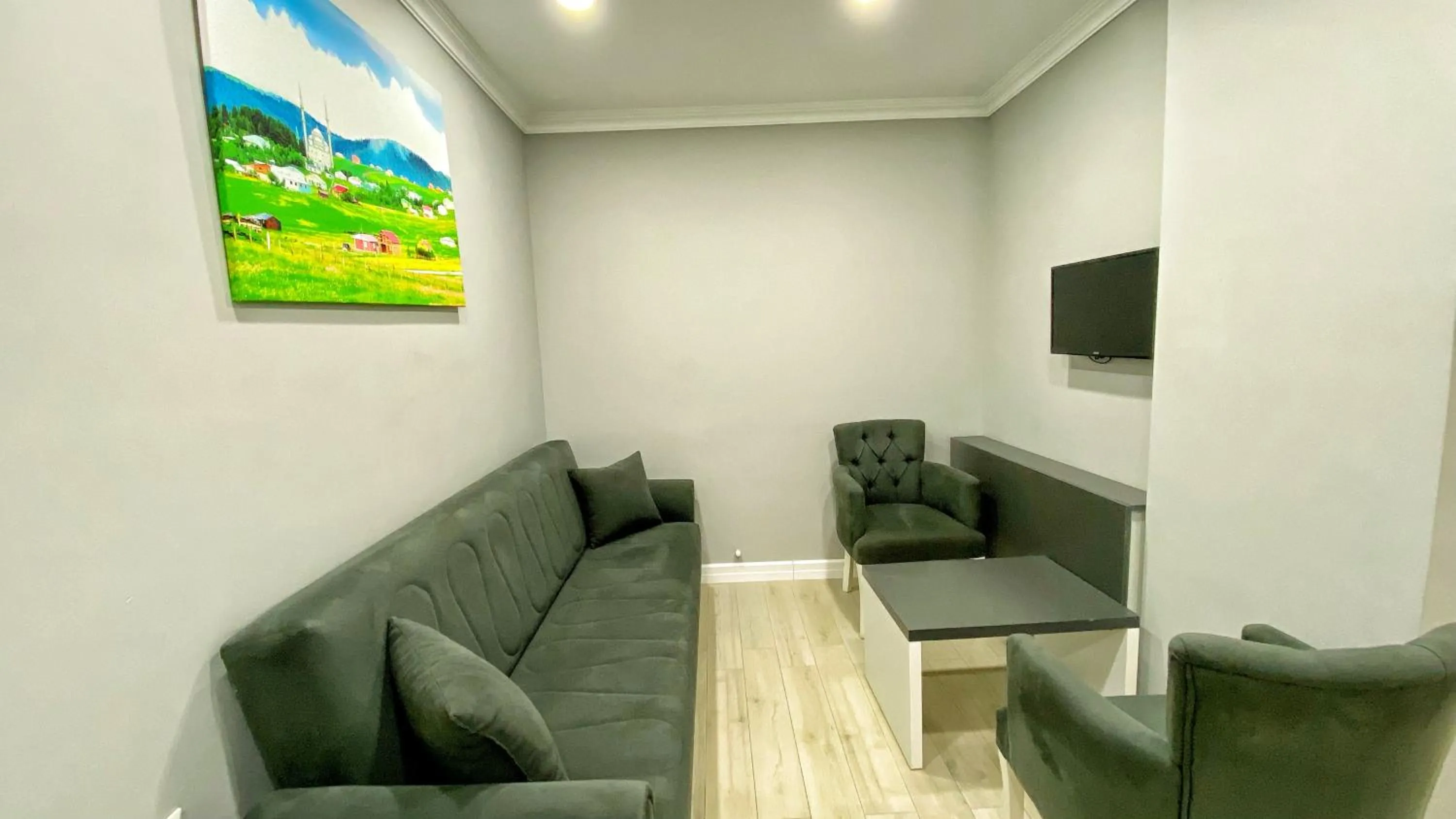 Living room in Heaven Suite Hotel