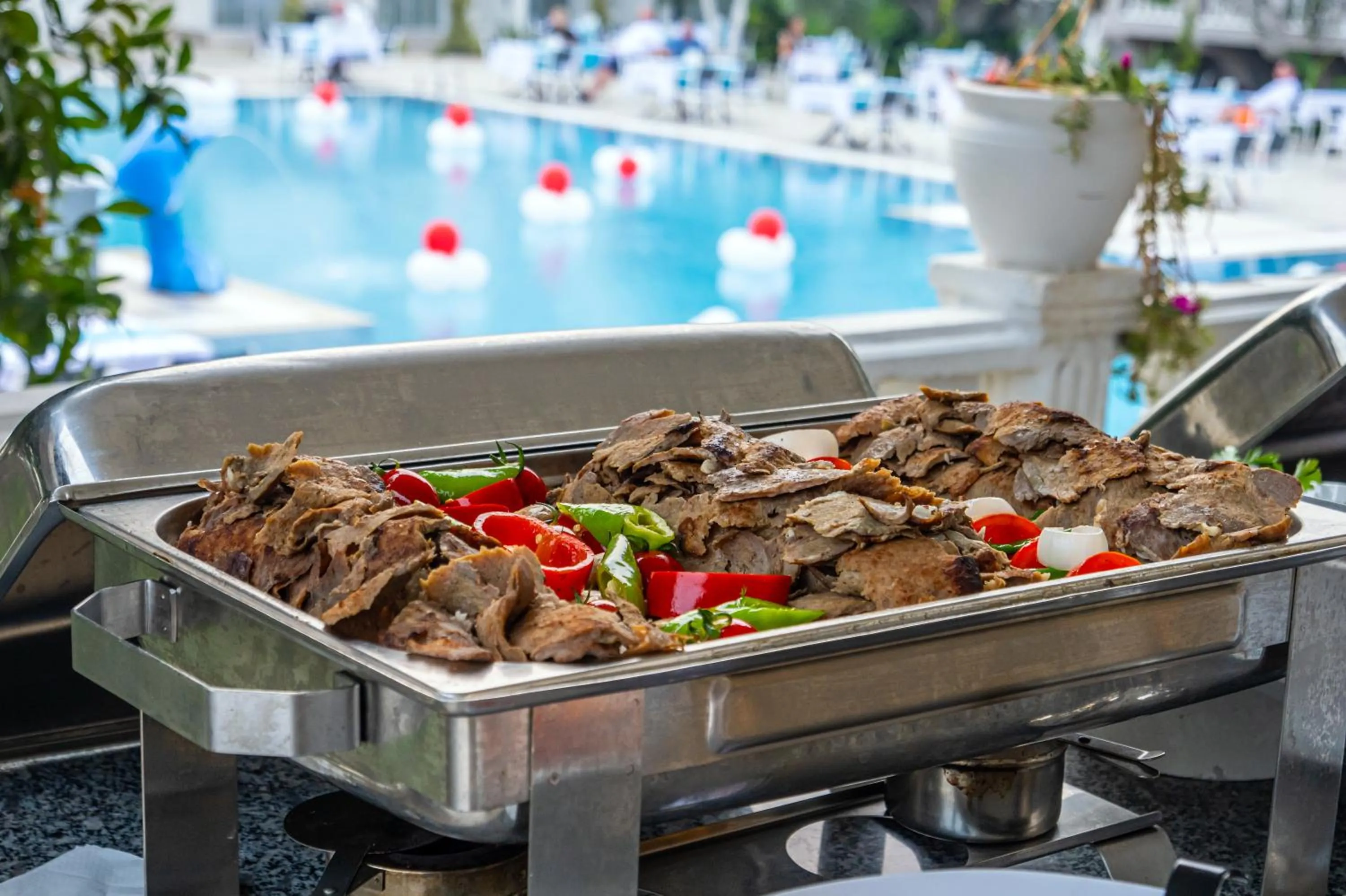 Food and drinks in Viking Garden Hotel