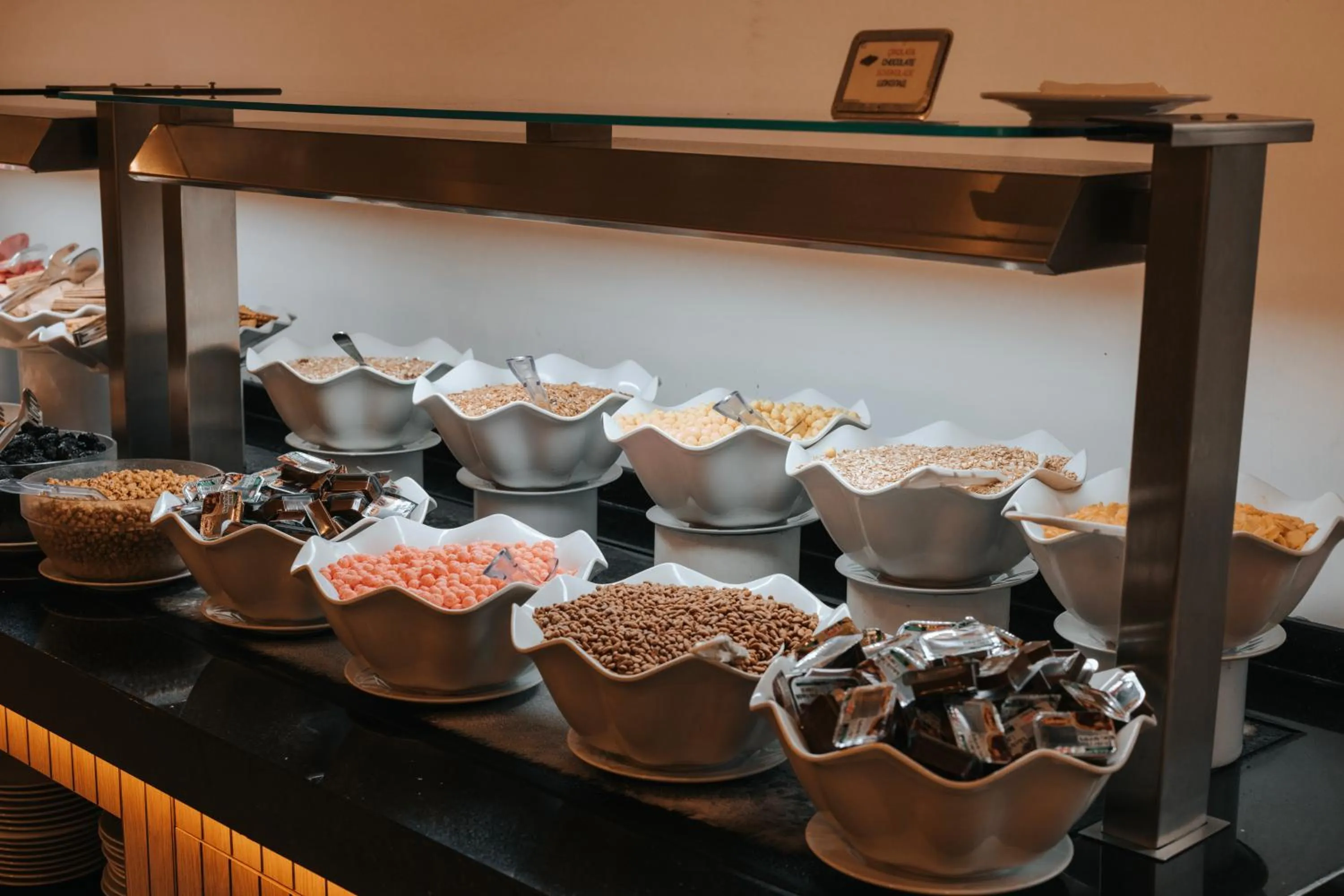 Food and drinks in Viking Garden Hotel