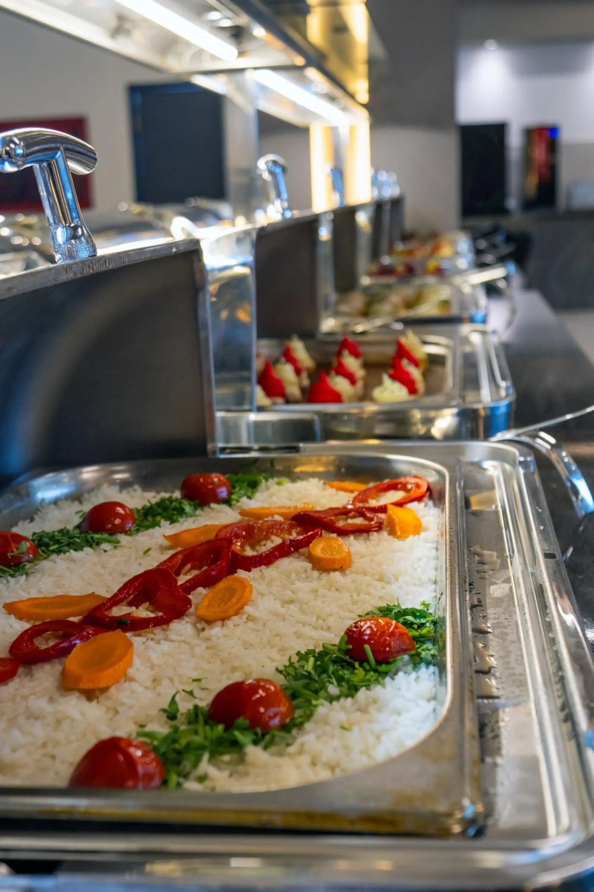 Food and drinks in Viking Garden Hotel