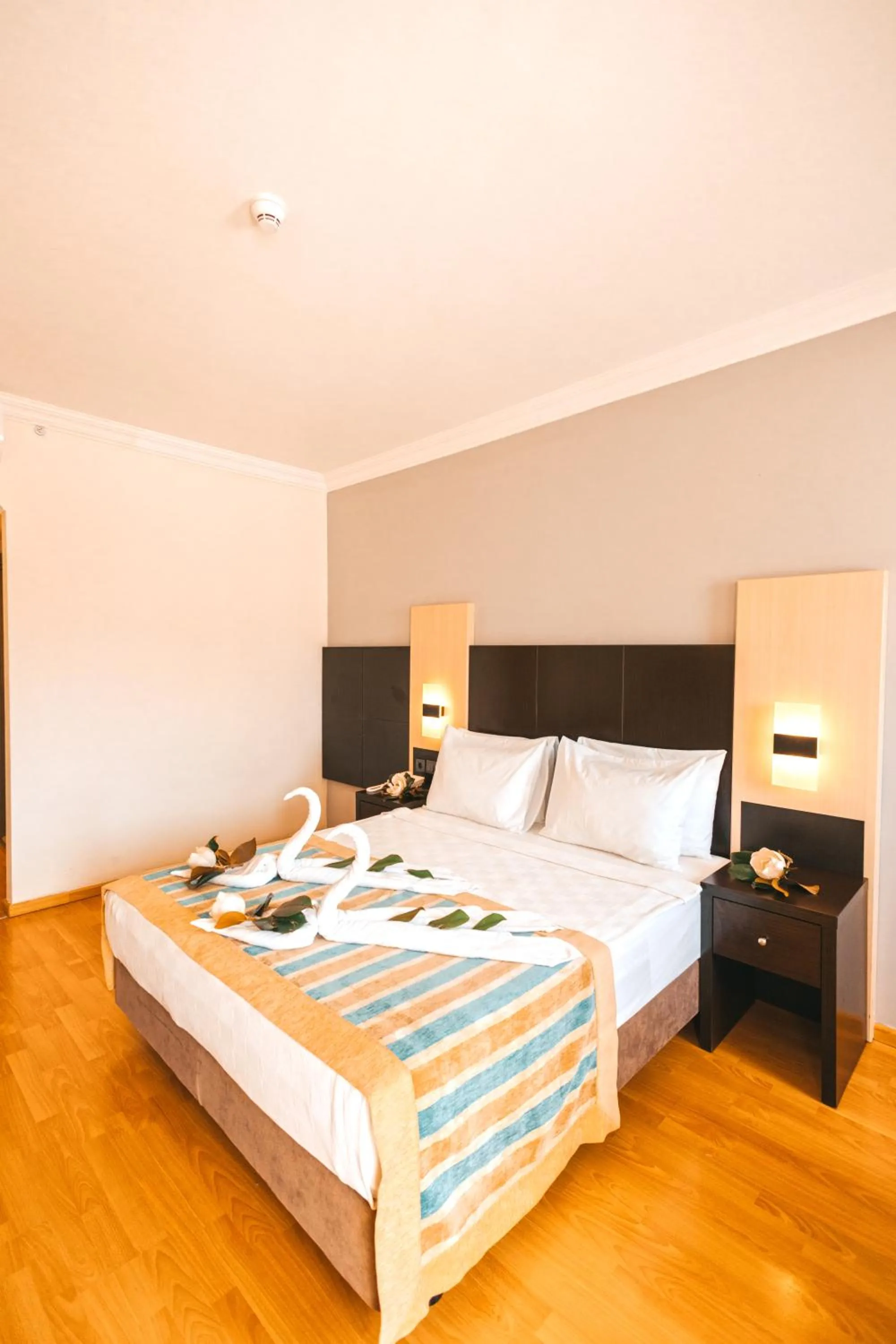 Bed in Viking Garden Hotel