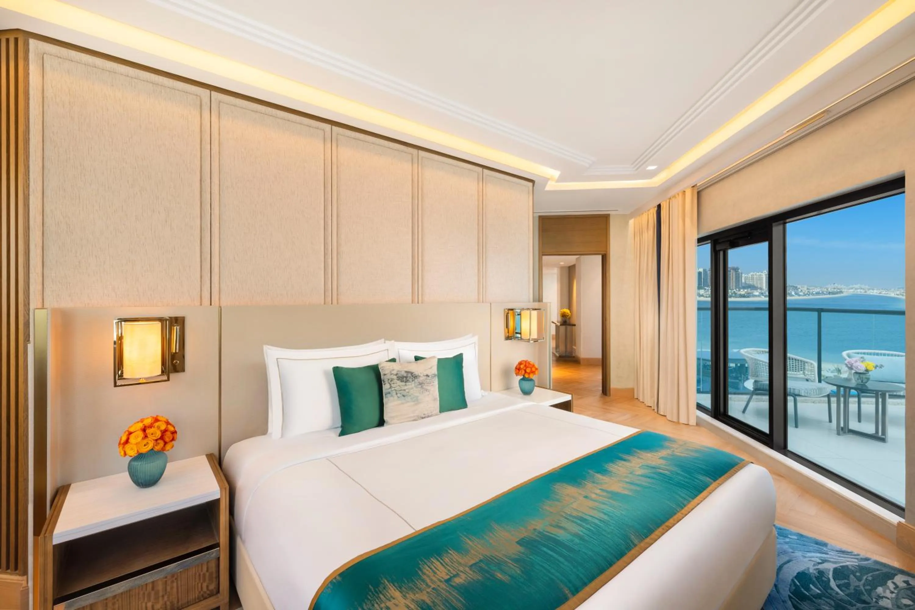 Bedroom, Bed in Taj Exotica Resort & Spa, The Palm, Dubai