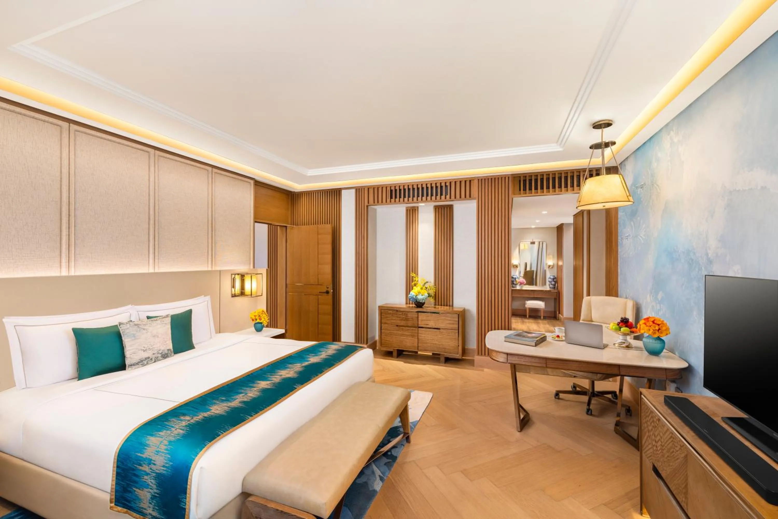 Bedroom, Bed in Taj Exotica Resort & Spa, The Palm, Dubai