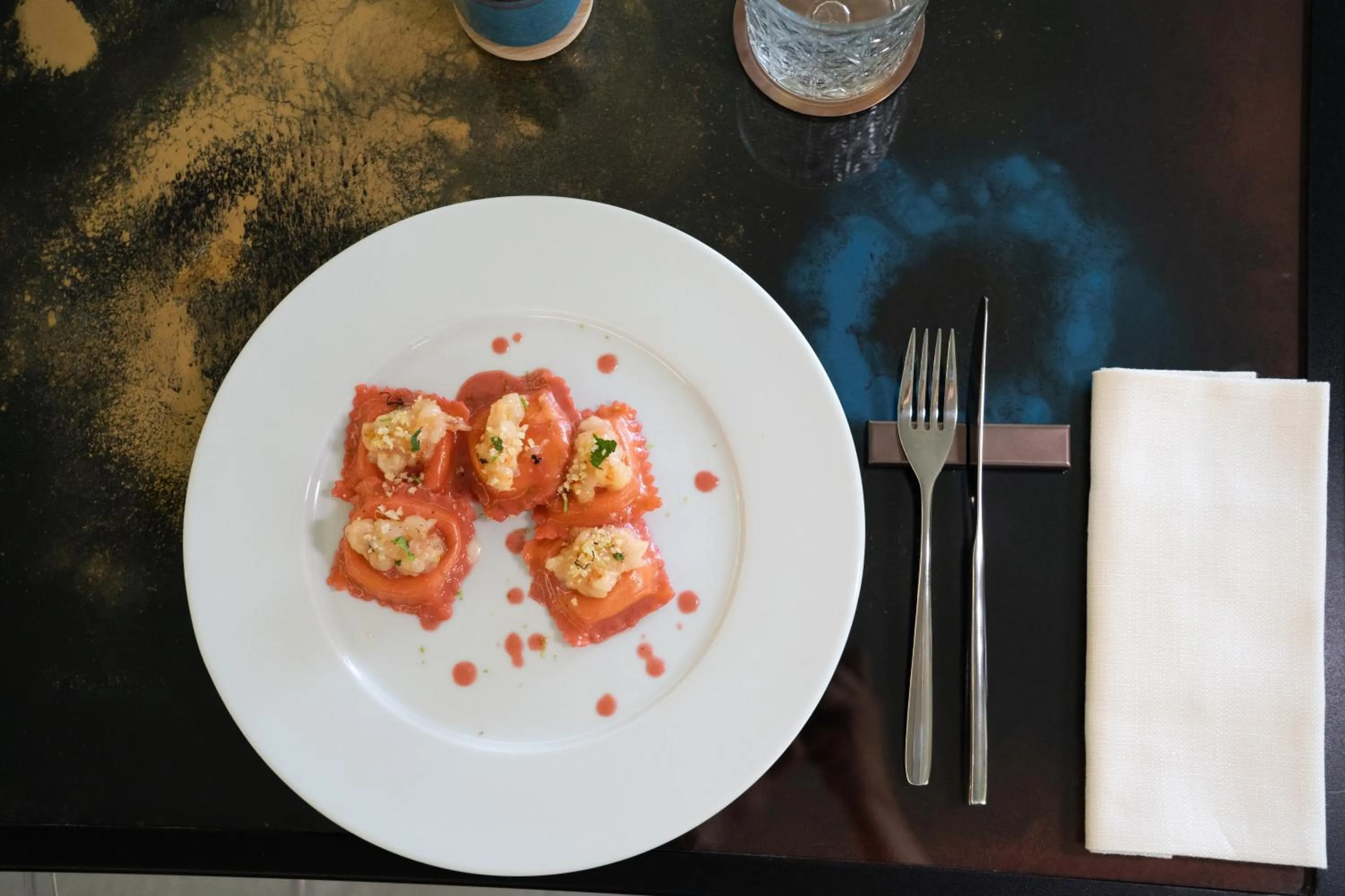 Restaurant/places to eat in Warmthotel