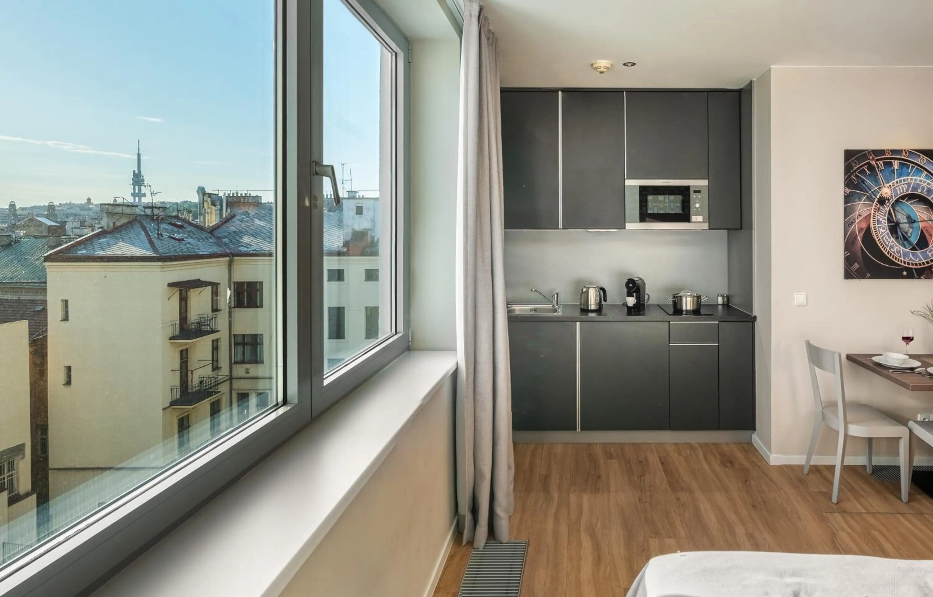 Kitchen or kitchenette in VN17 Rooftop Suites by Adrez