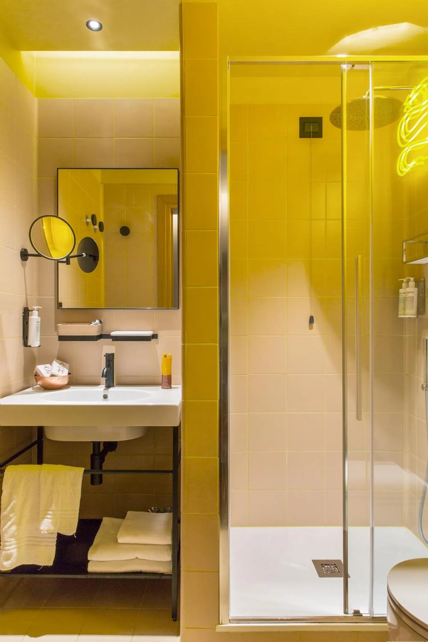 Shower in Condominio Monti Boutique Hotel