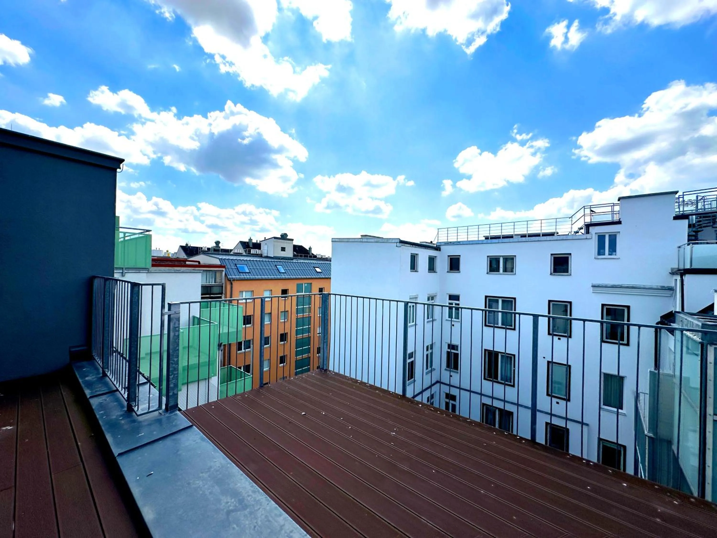Balcony/Terrace in Jimmy's Apartments Dandelion