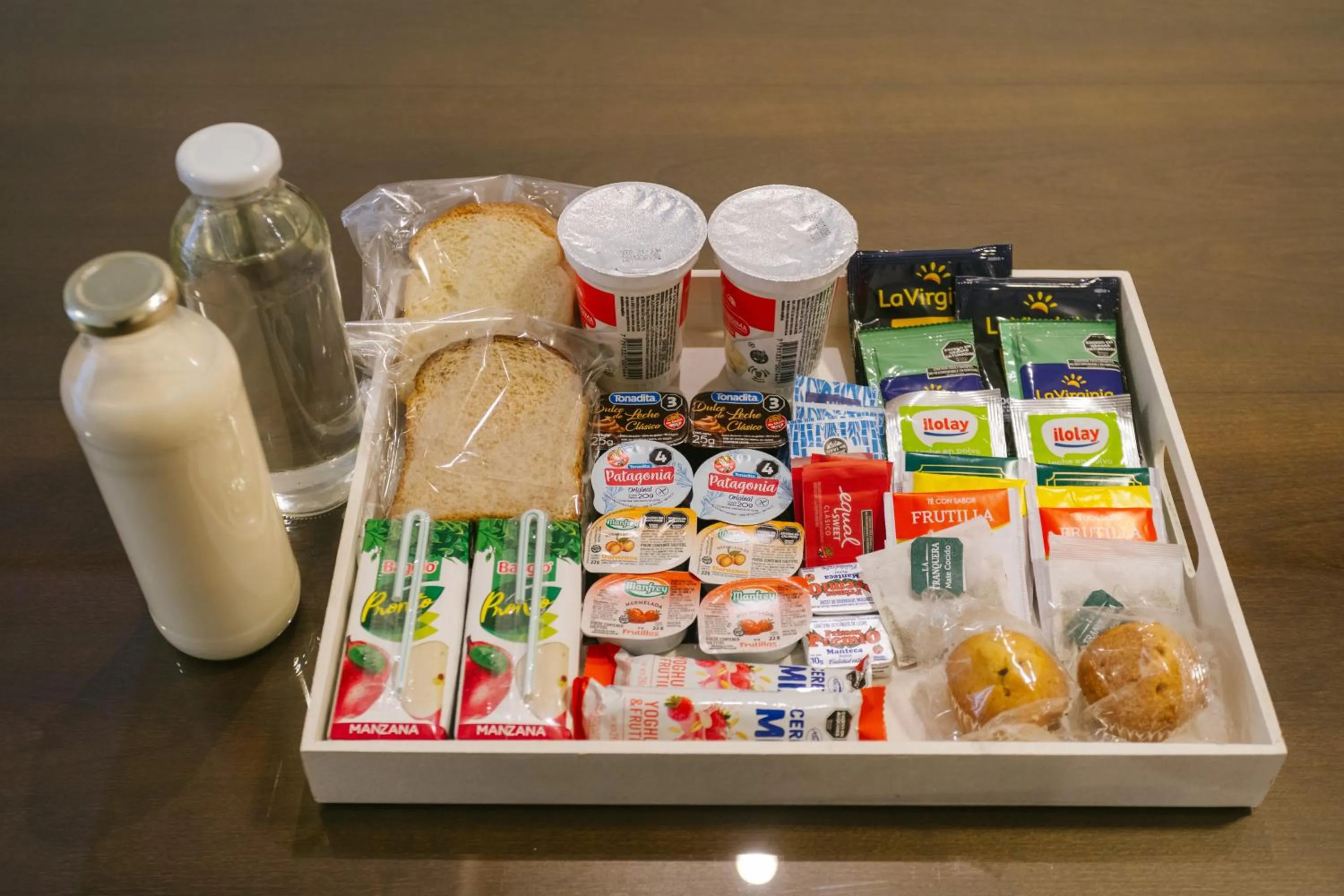 Breakfast in Le Montreal Apartments