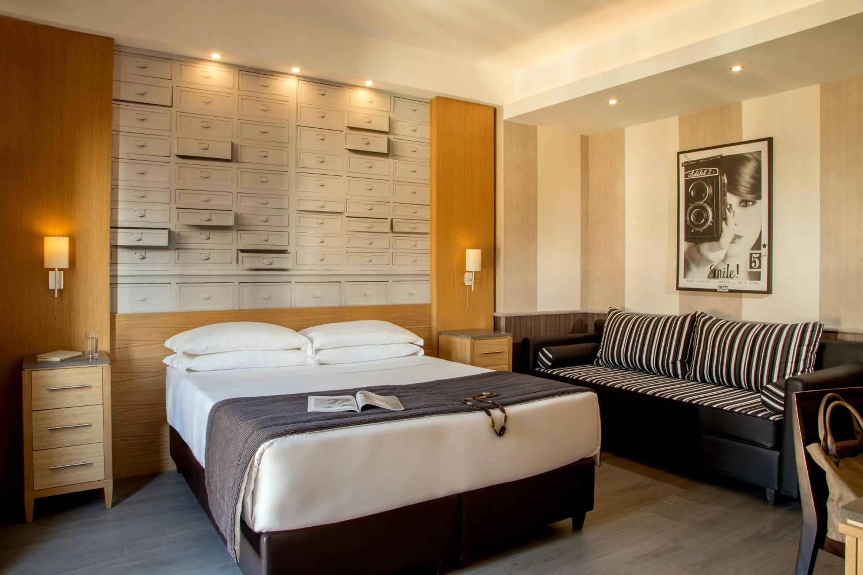 Bed in Hotel Royal Court