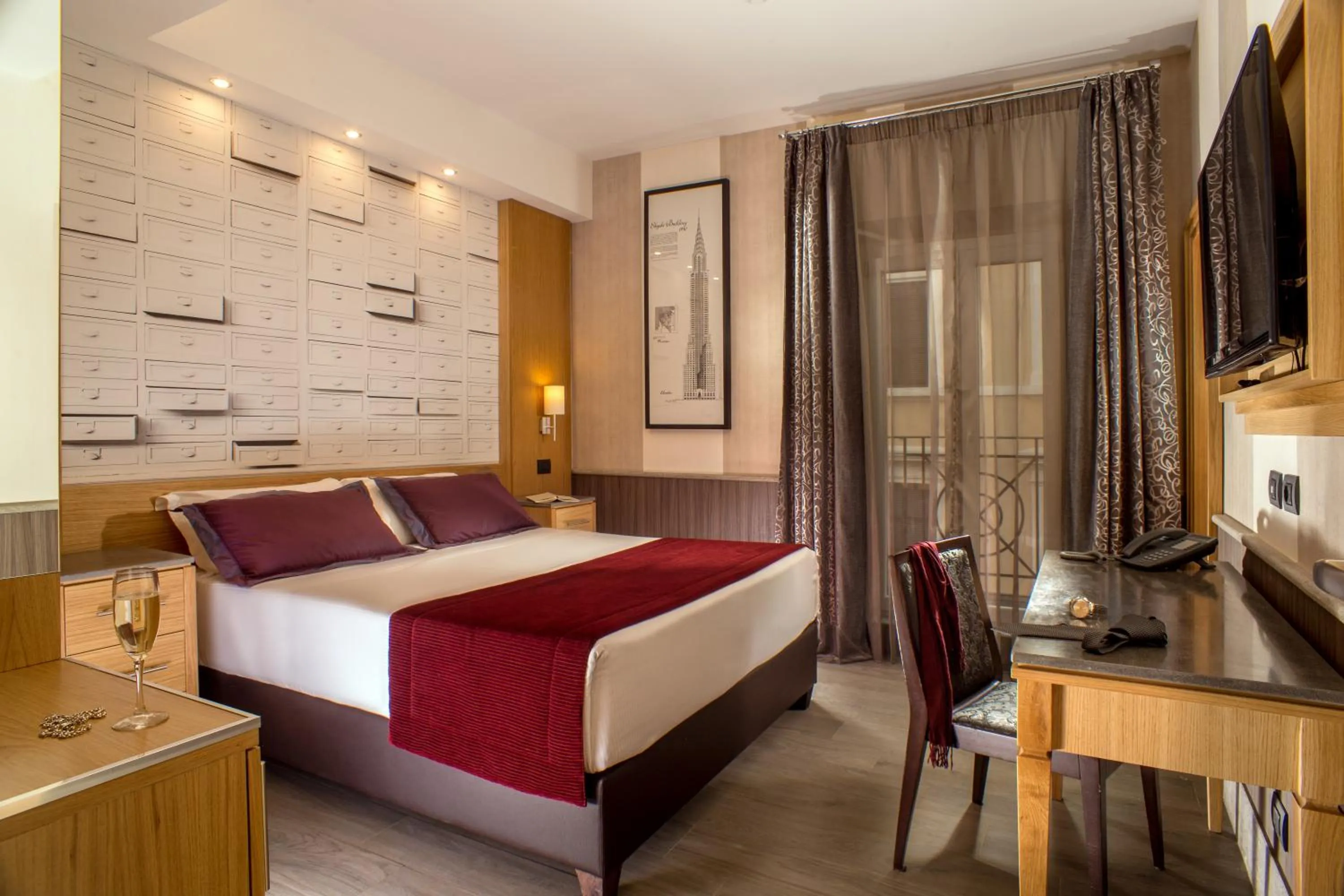 Bed in Hotel Royal Court