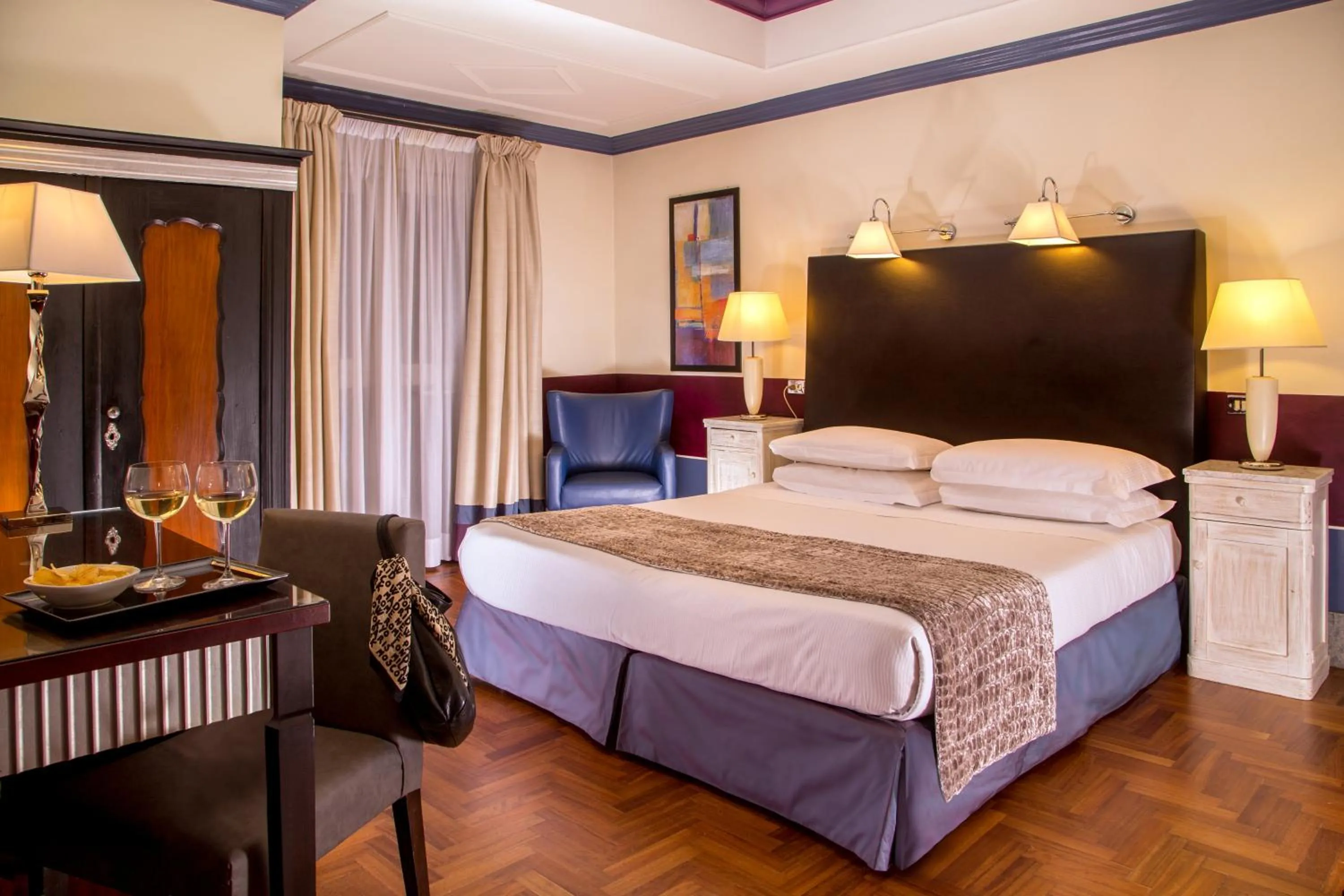 Photo of the whole room, Bed in Hotel Royal Court