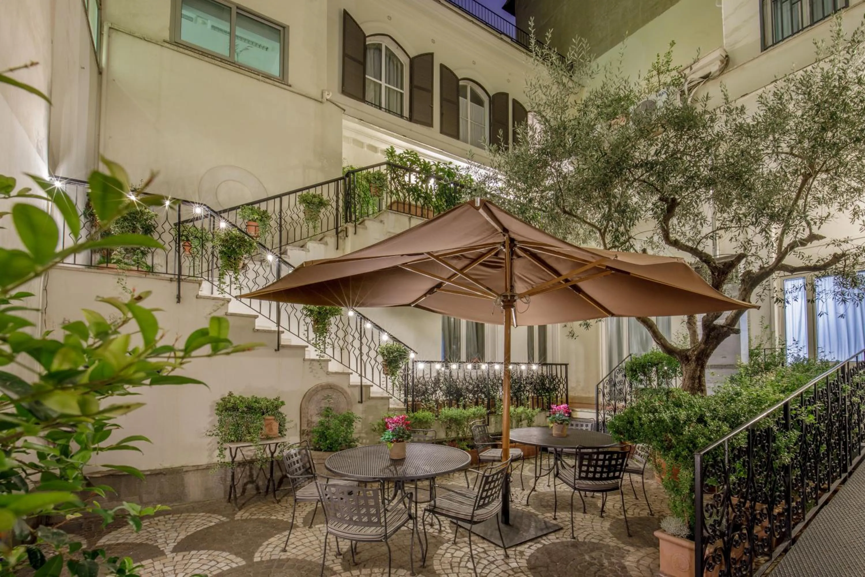 Garden in Hotel Royal Court