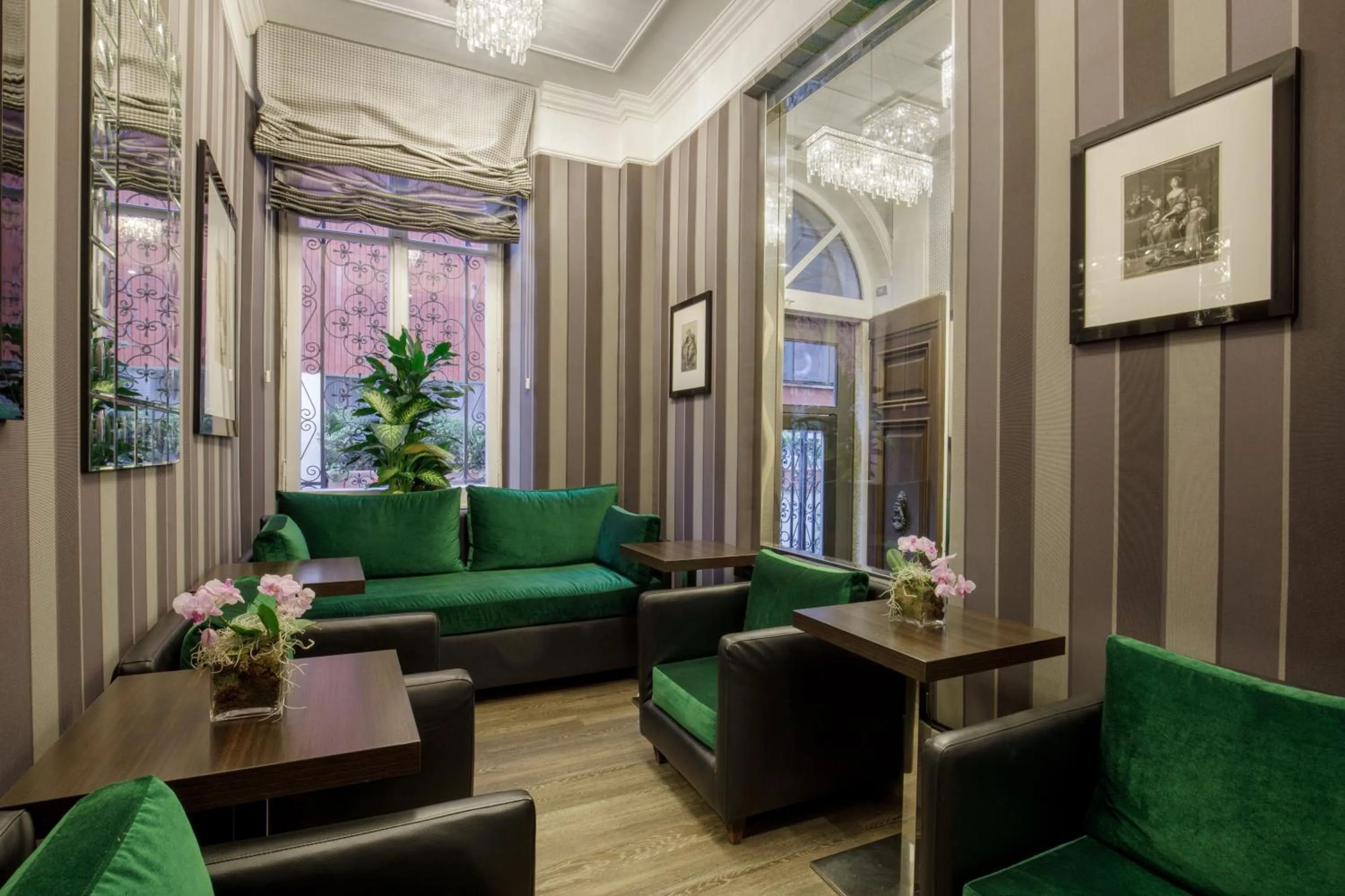 Lobby or reception in Hotel Royal Court