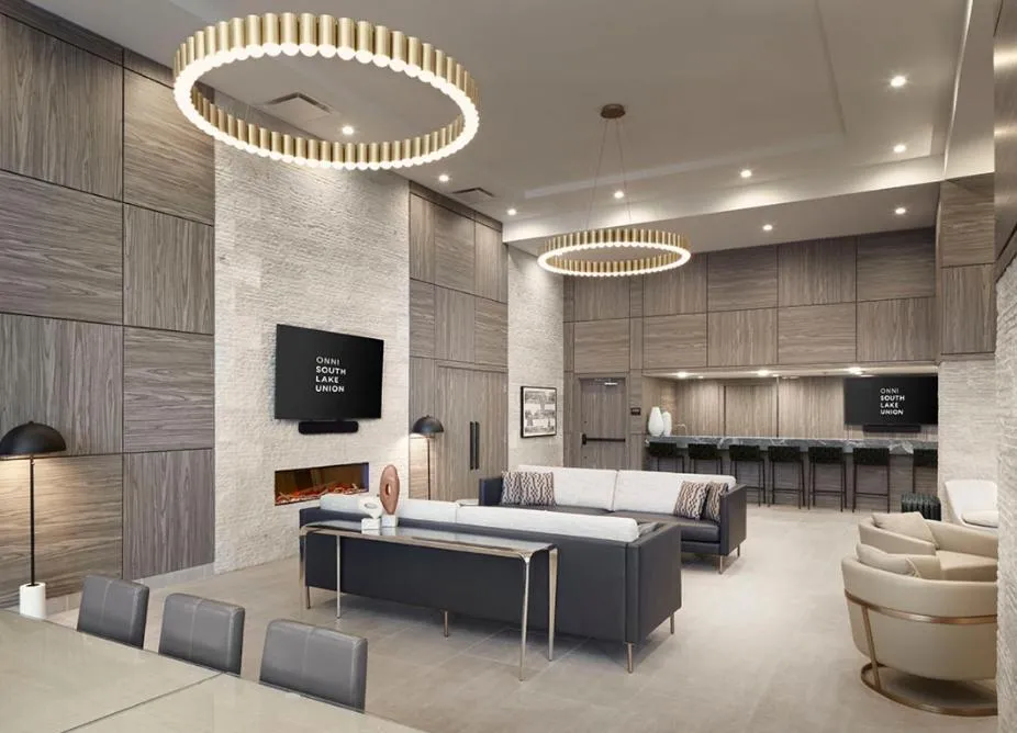 Communal lounge/ TV room in Level Seattle Downtown - South Lake Union